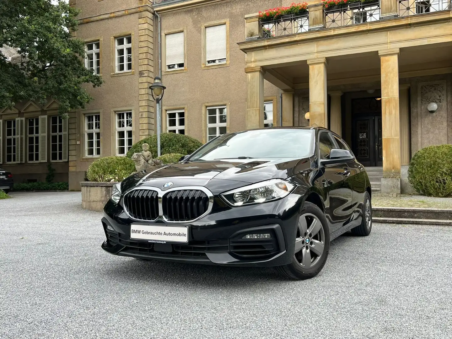 BMW 118 i Autom. Teilleder Sportsitze LED PDC LM 16" Schwarz - 1