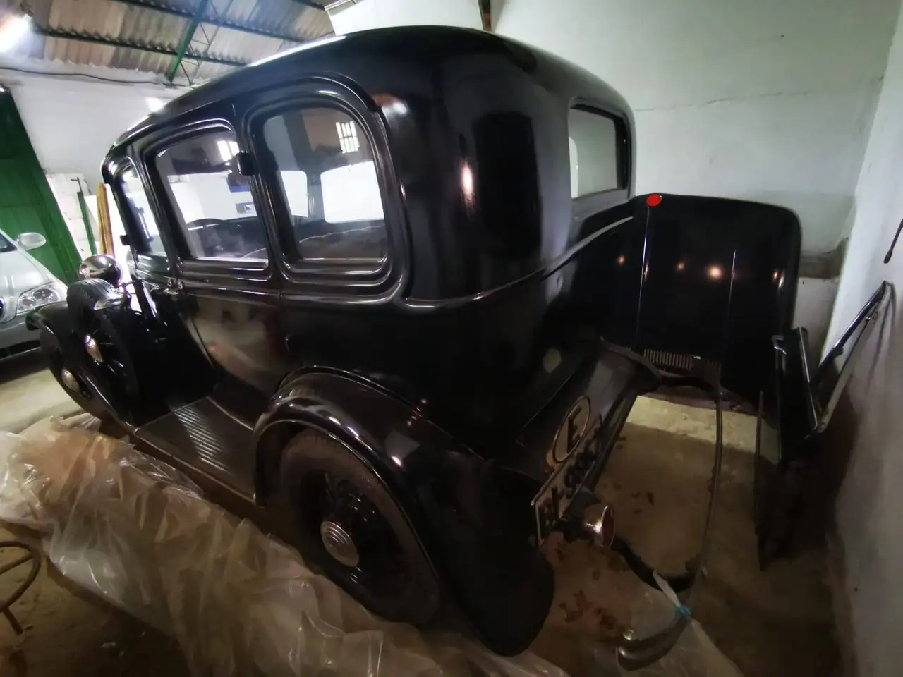 Ford Model B Deluxe 4 puertas, foto 3
