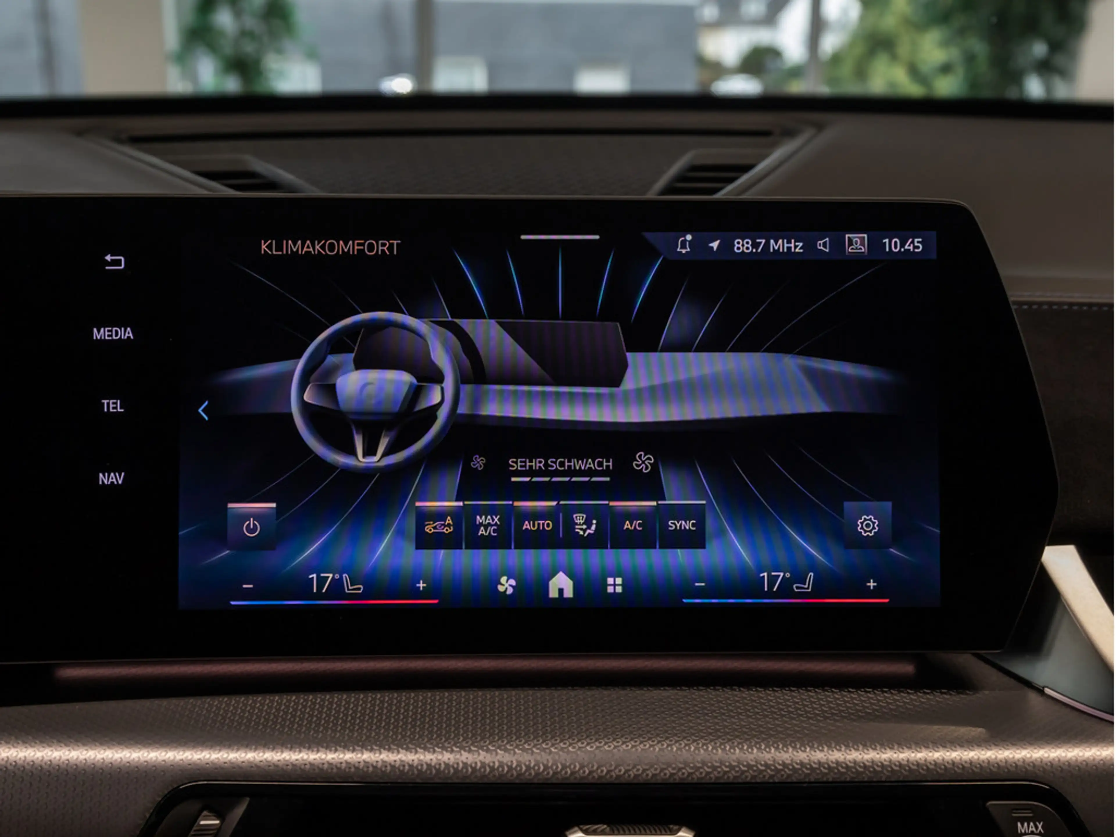 BMW X1 sDrive 18i M-Sport NAVI KAMERA SHZ PDC LED — photo 15