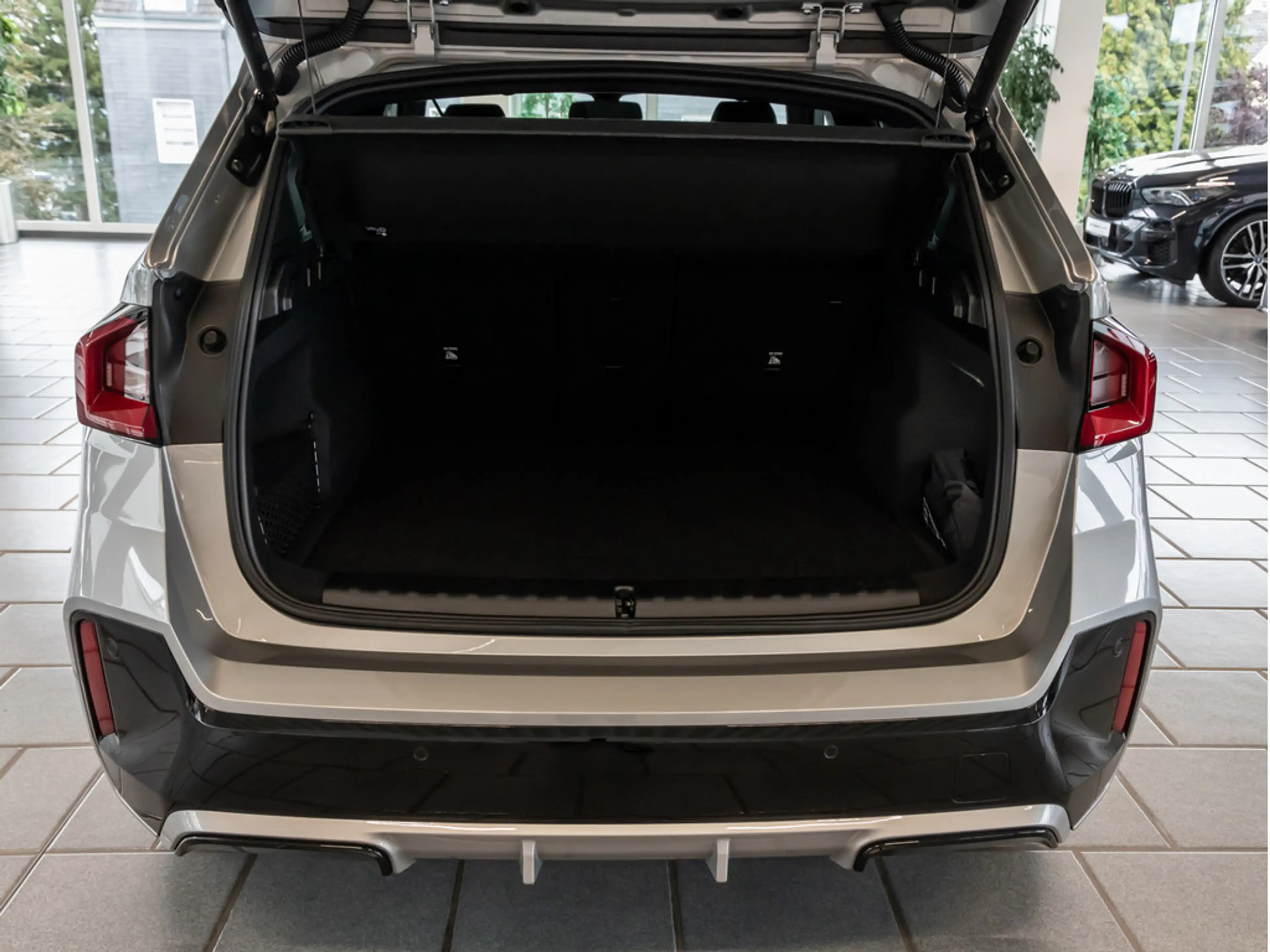 BMW X1 sDrive 18i M-Sport NAVI KAMERA SHZ PDC LED — photo 10