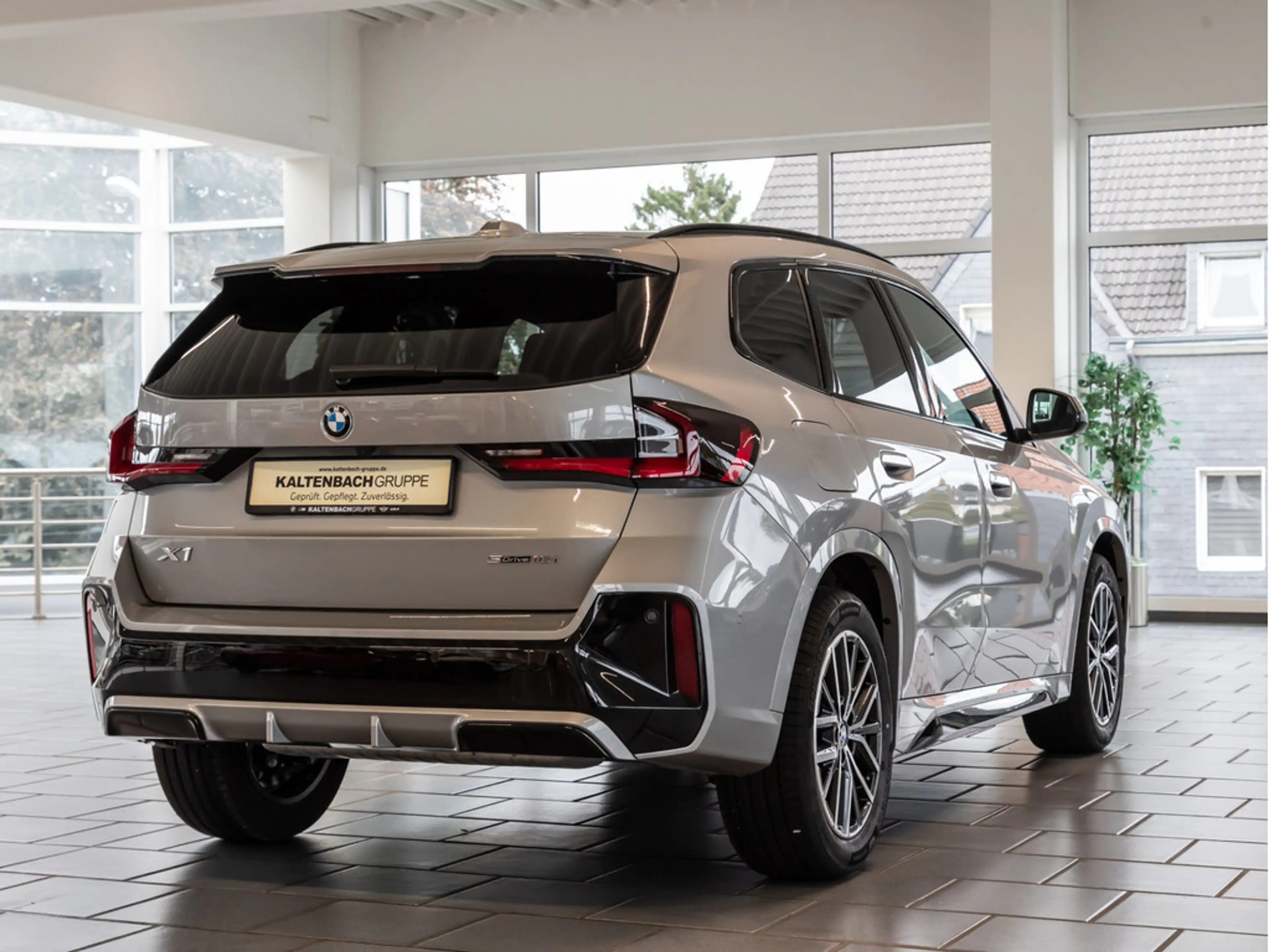 BMW X1 sDrive 18i M-Sport NAVI KAMERA SHZ PDC LED — photo 5