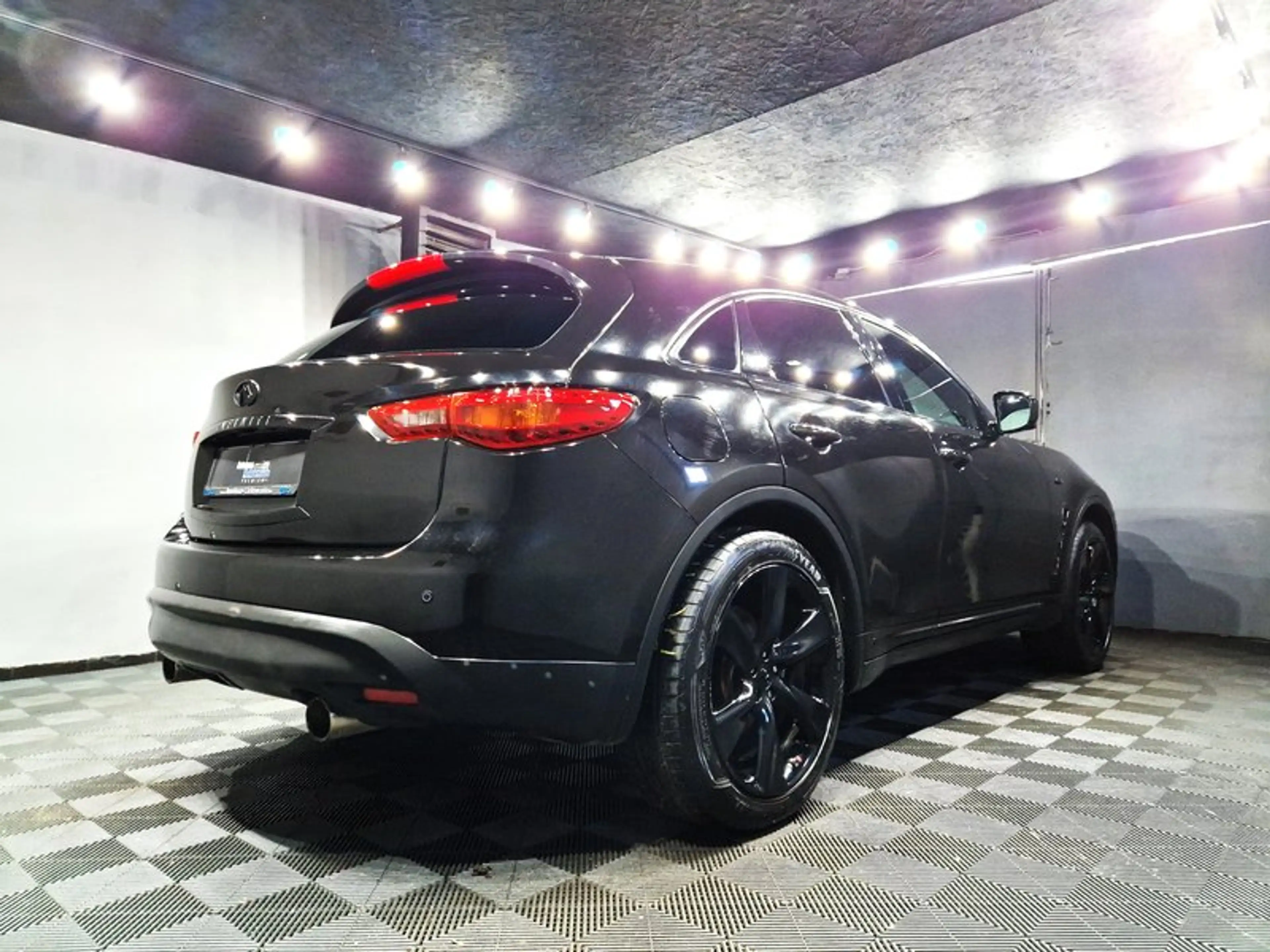 Infiniti QX70 S 5.0 V8 Premium|AUTOM|LEDER|PANO|LED|21 ZOLL| — photo 4