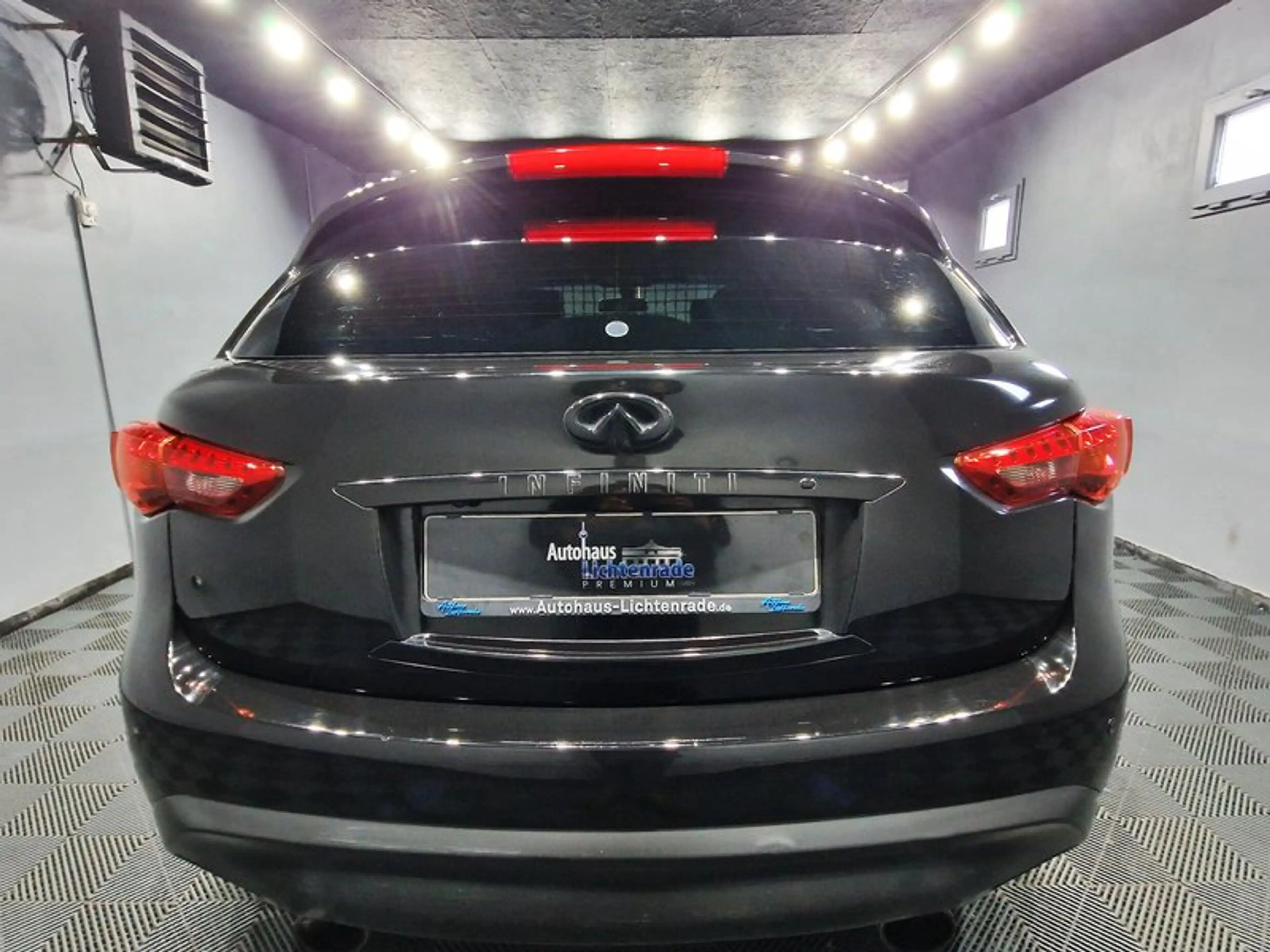 Infiniti QX70 S 5.0 V8 Premium|AUTOM|LEDER|PANO|LED|21 ZOLL| — photo 7