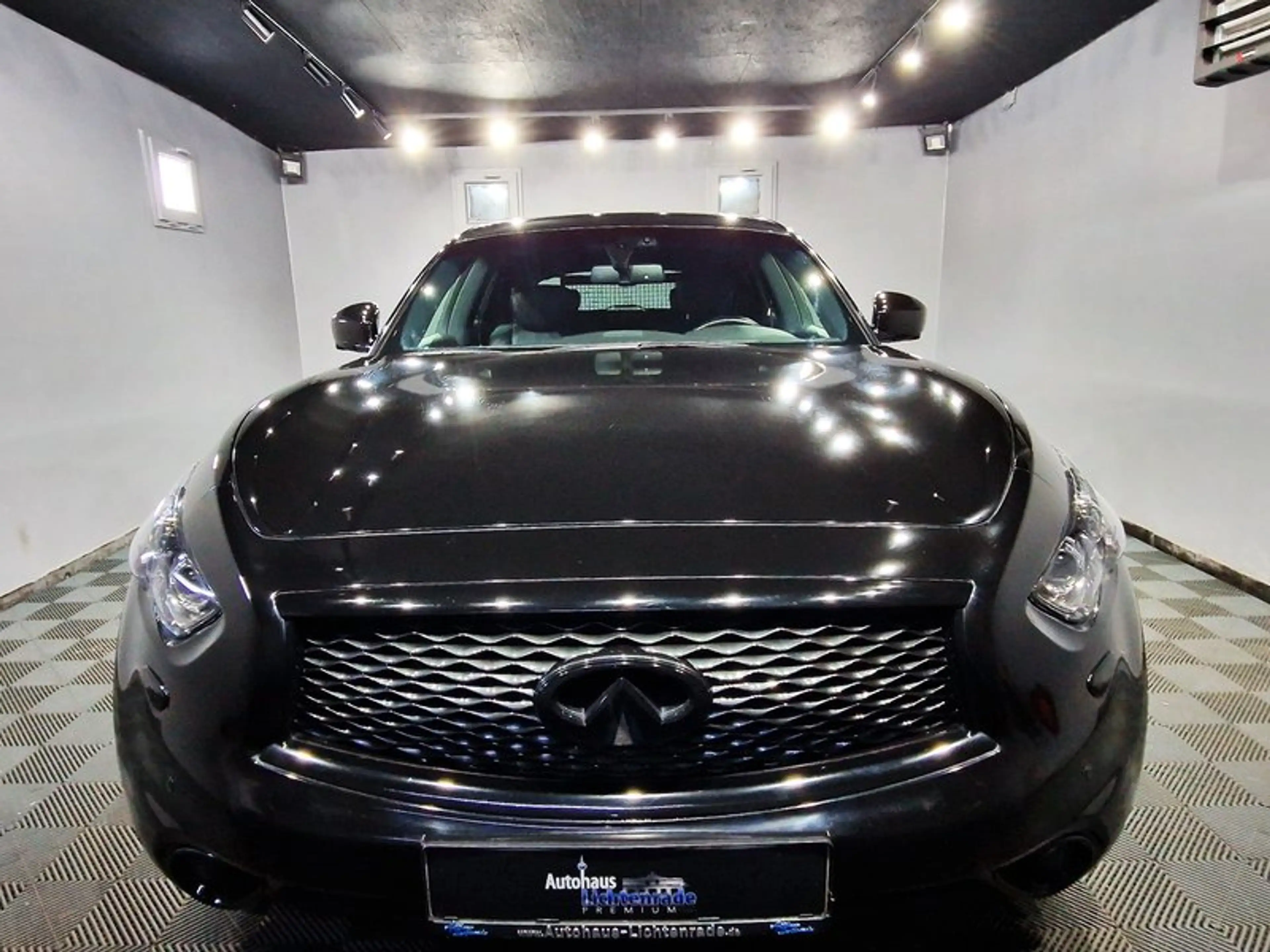 Infiniti QX70 S 5.0 V8 Premium|AUTOM|LEDER|PANO|LED|21 ZOLL| — photo 6