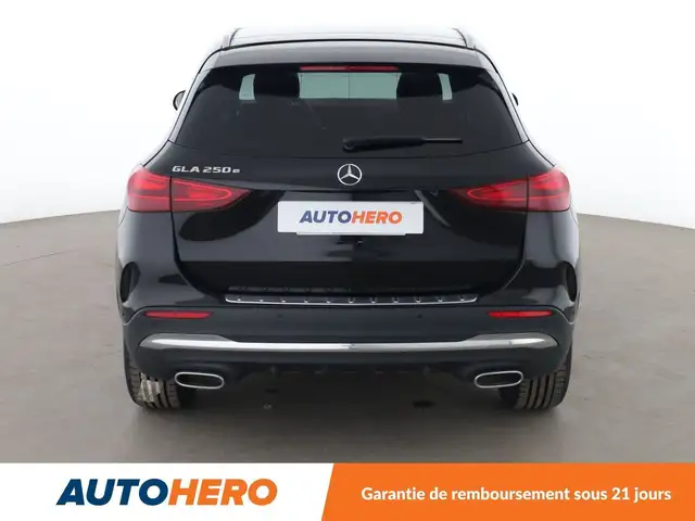 Mercedes-Benz GLA view 5