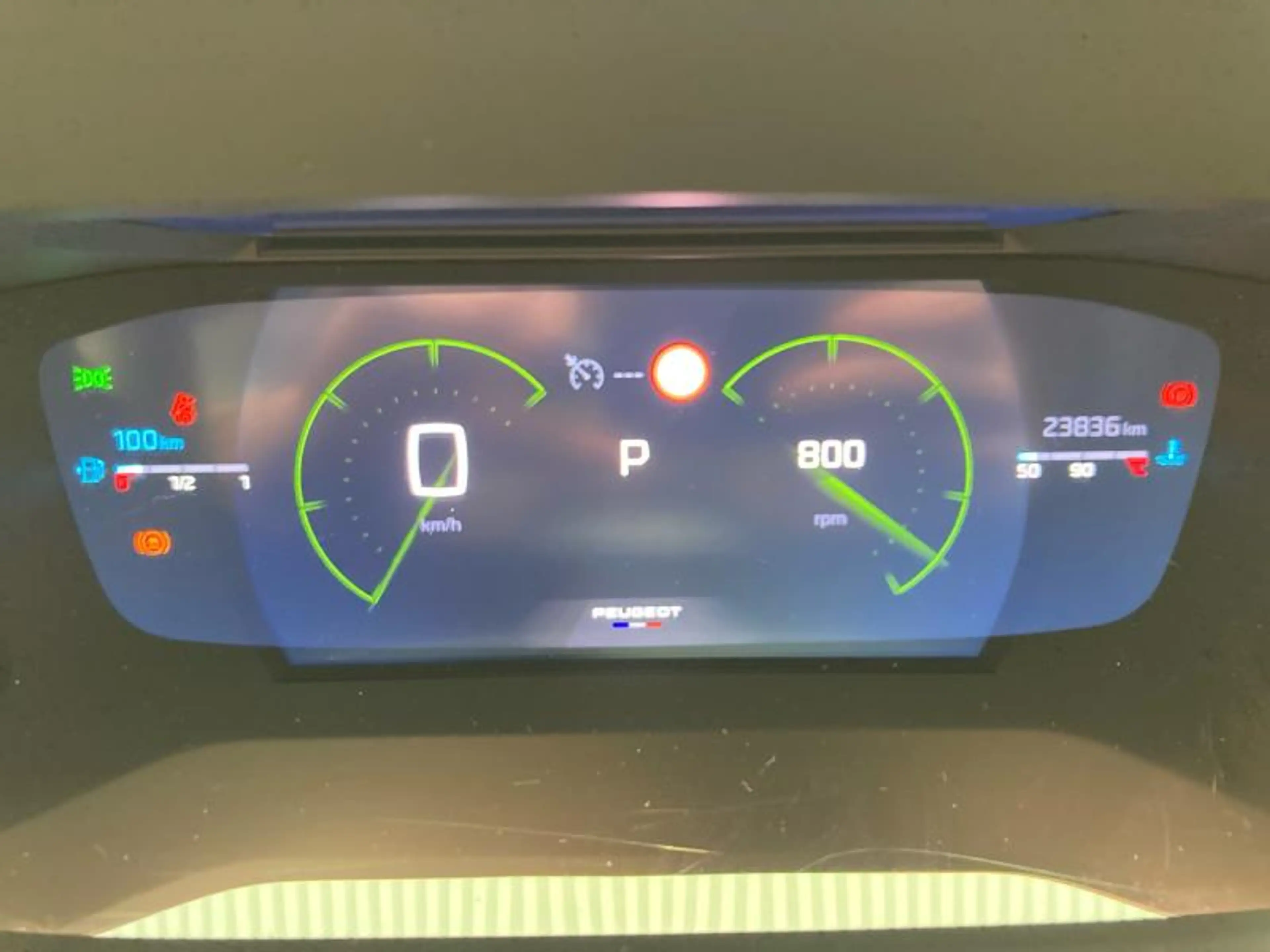 Peugeot 2008 II GT — photo 14