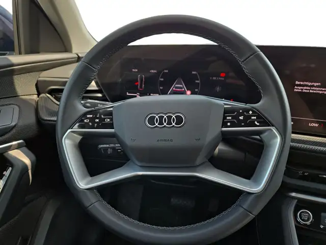 Audi Q5 view 13