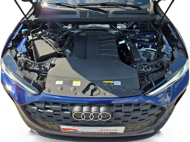 Audi Q5 view 12