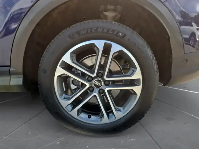Audi Q5 view 15