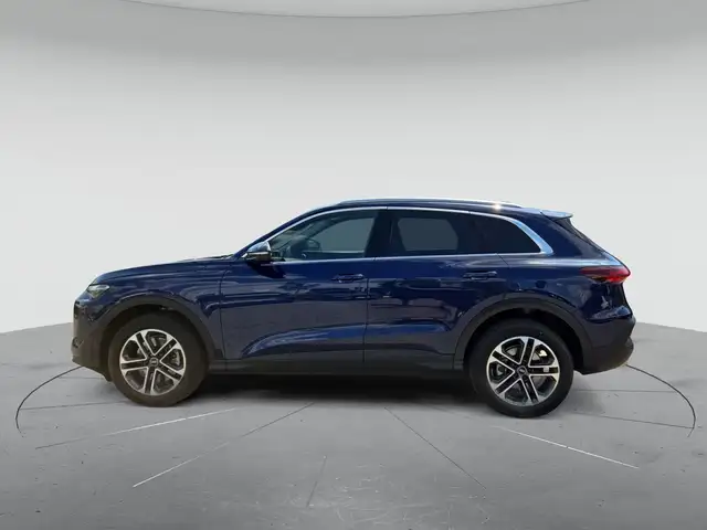 Audi Q5 view 6