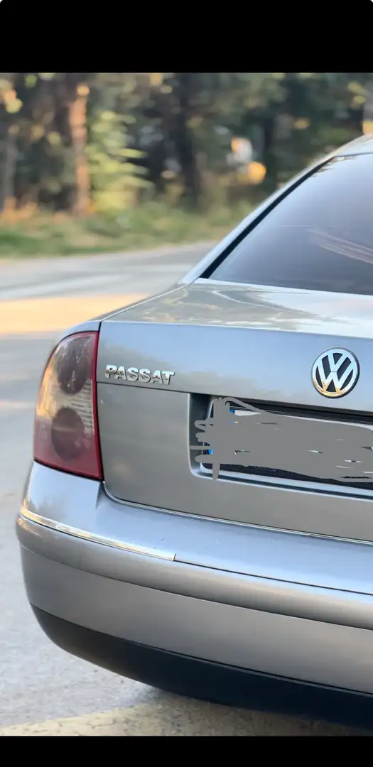 Volkswagen Passat 1.9 TDI Comfortline - 1