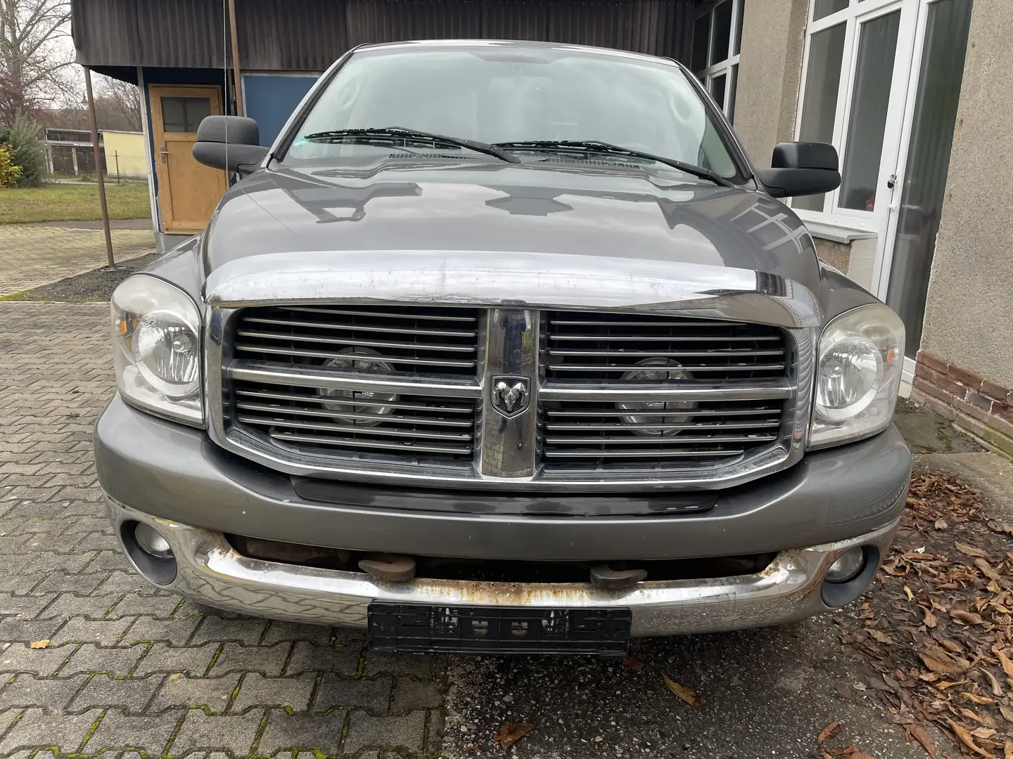 Dodge RAM 1500 5.7 V8 4x4 Сірий - 1
