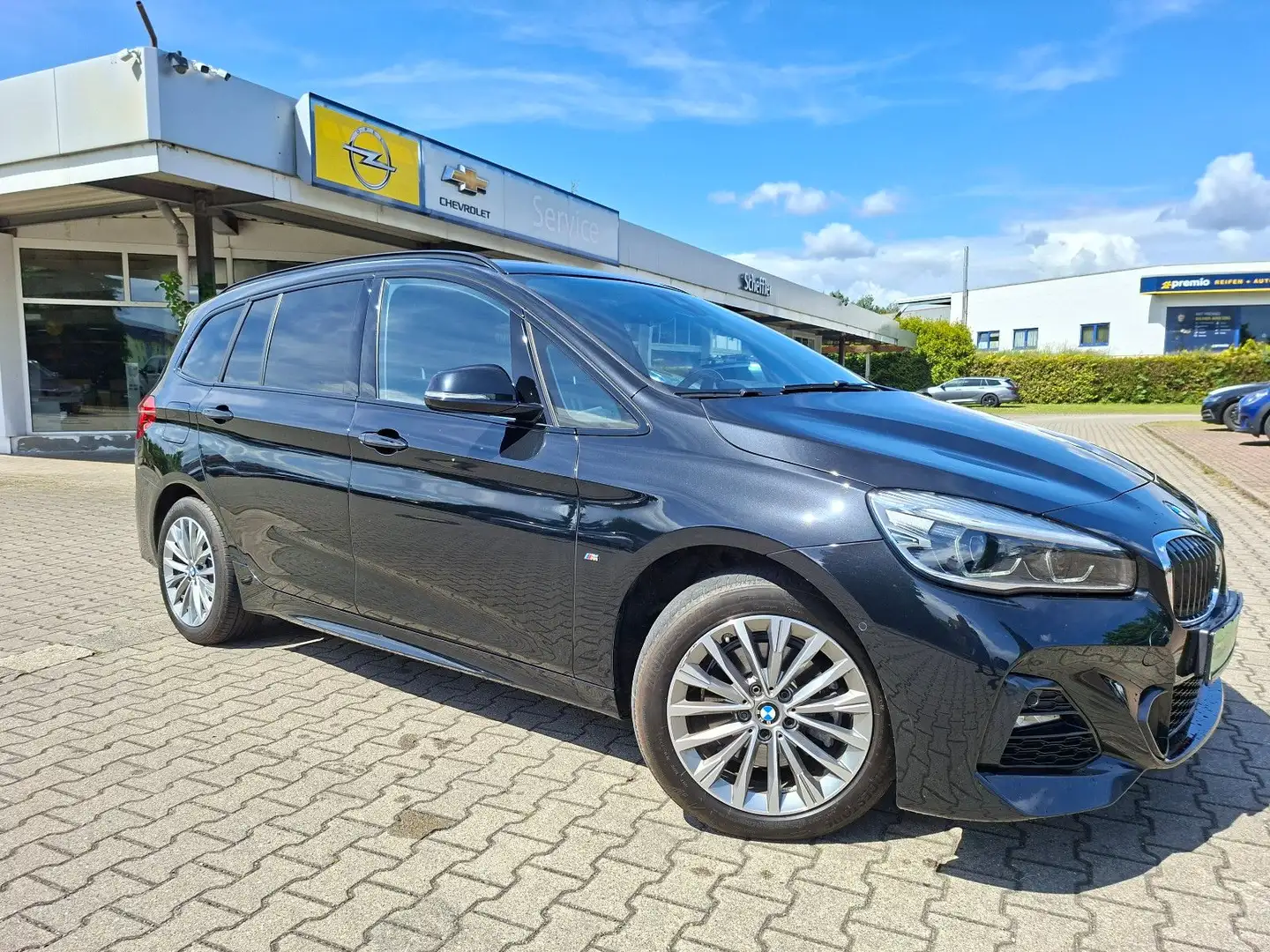 BMW 218 M Sport+LED+NAVI+SHZ+AHK+ Schwarz - 1