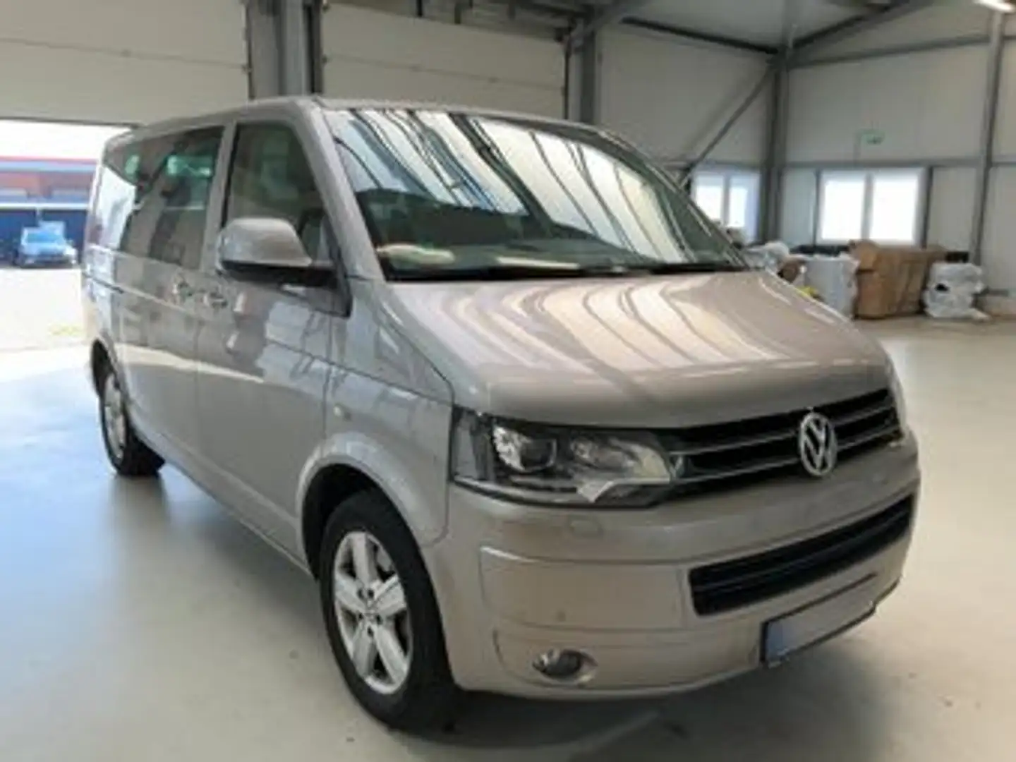 Volkswagen T5 Multivan Multivan 2.0 TDI   180 C.V. Gris - 2
