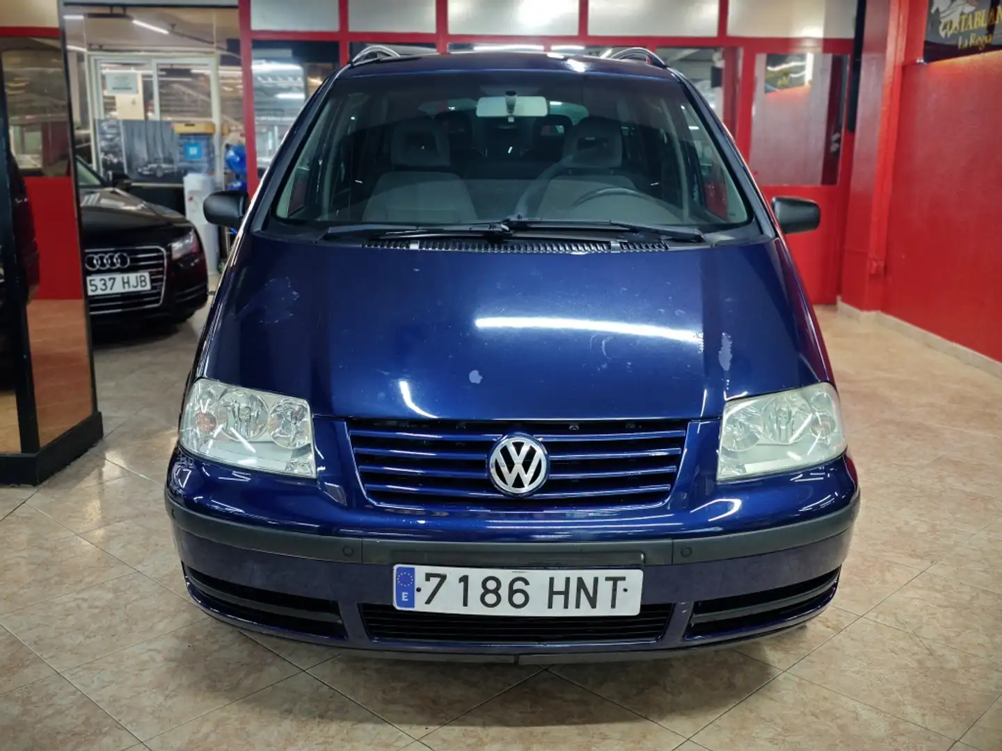 Volkswagen Sharan 1.9TDI Comfortline Tiptronic - 2