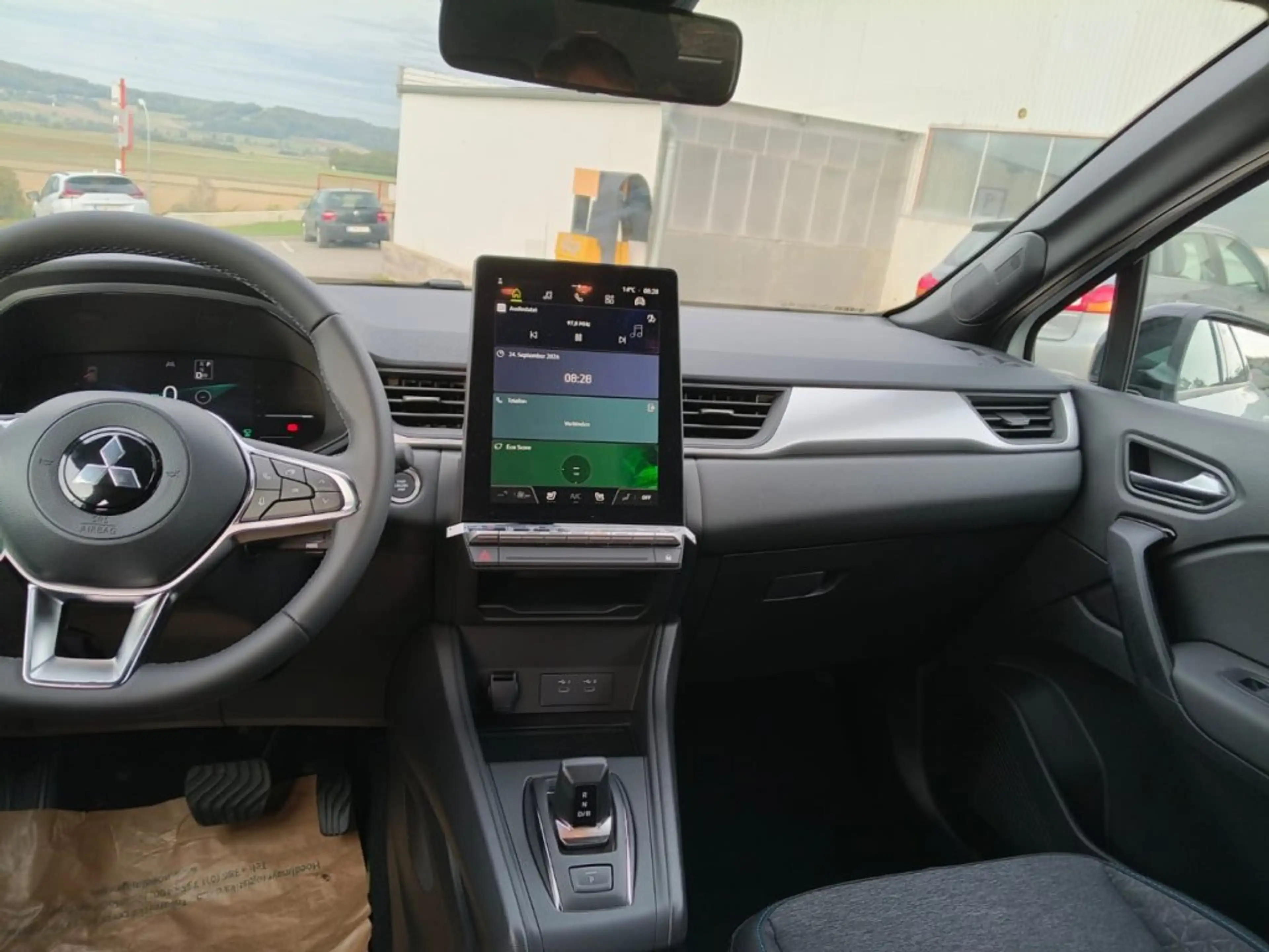 Mitsubishi Grandis 1,8 HEV Invite Automatik C AT 26,5 — photo 15