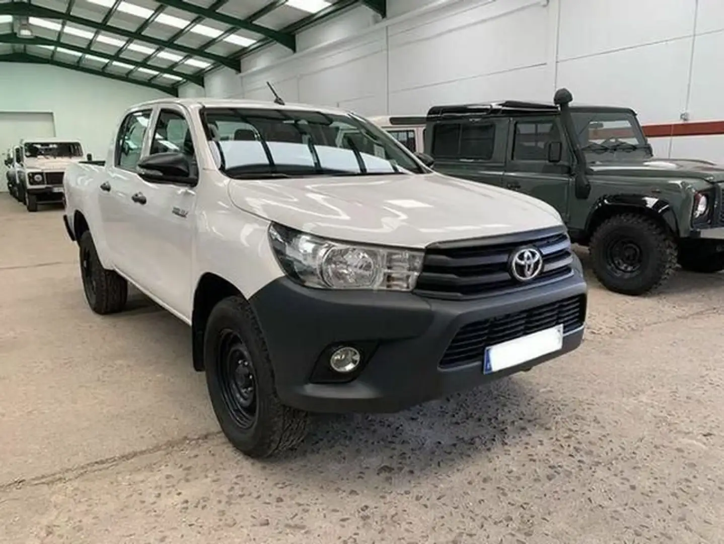 Toyota Hilux Cabina Doble GX Blanco - 2