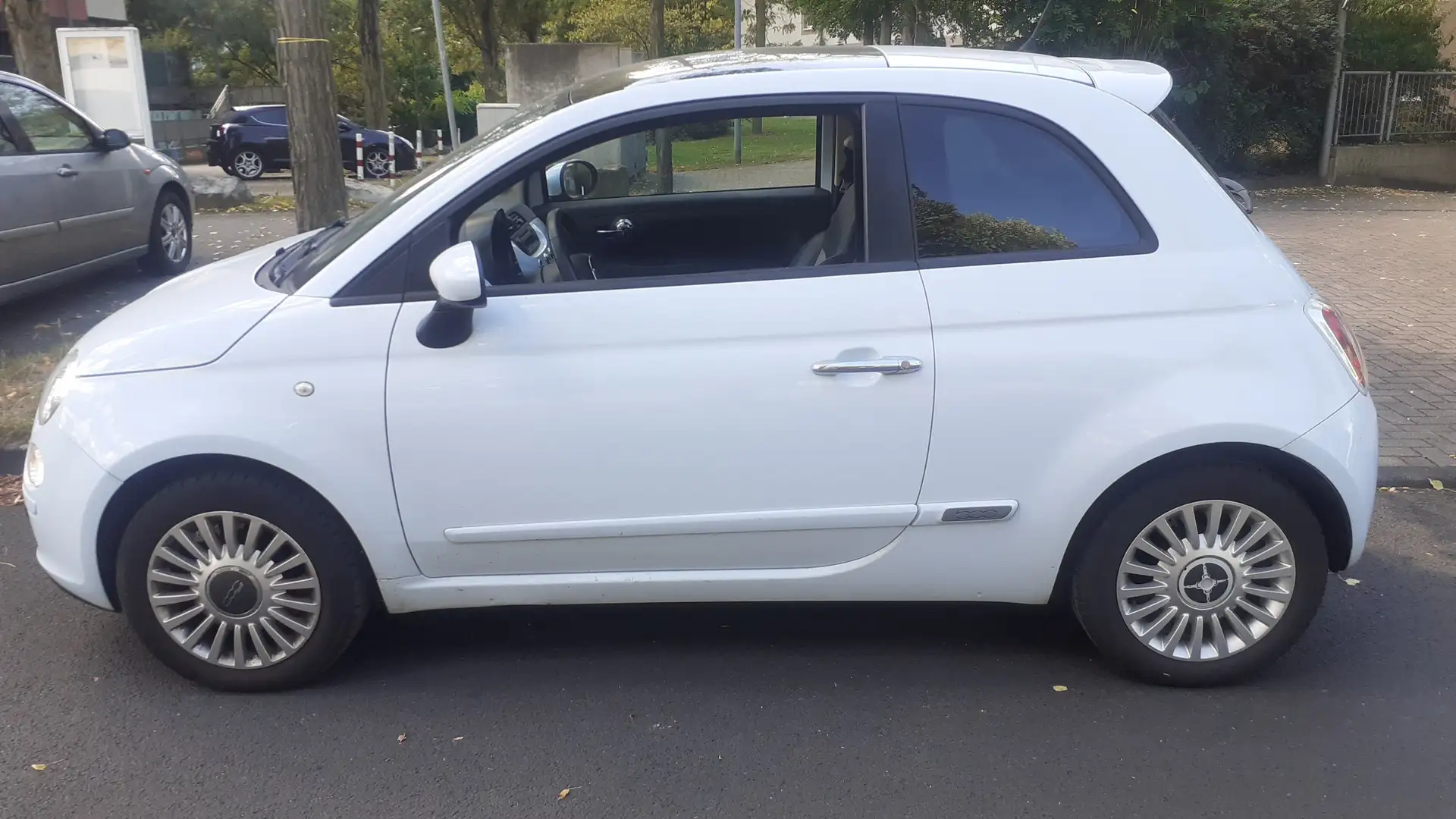 Fiat 500 500 Diesel 1.3 Multijet 16V DPF Lounge Silber - 2