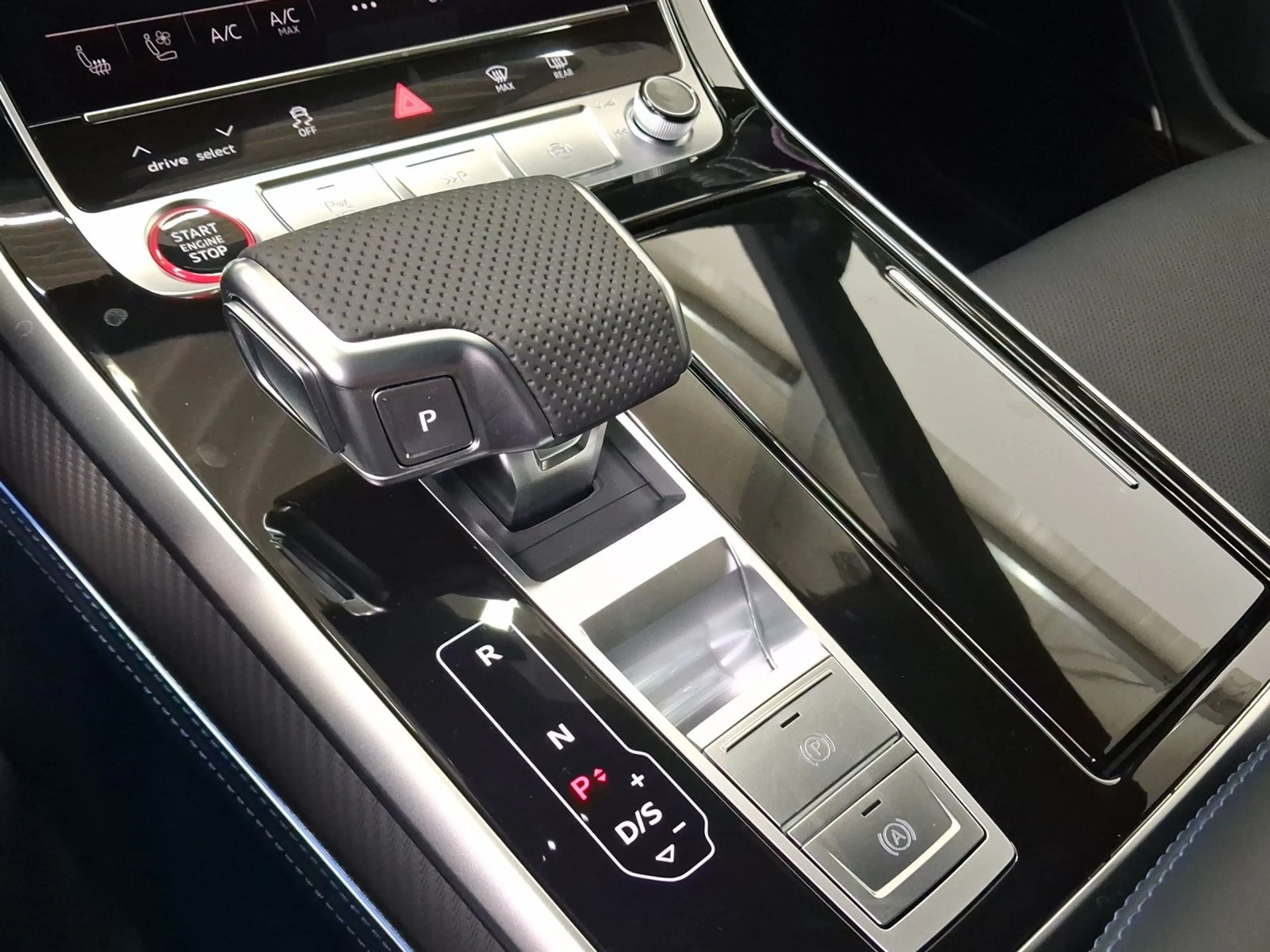 Audi RS Q8 RSQ8 TFSI Q PERFORMANCE OPS+ PANO KERAMIK LM23 — photo 11