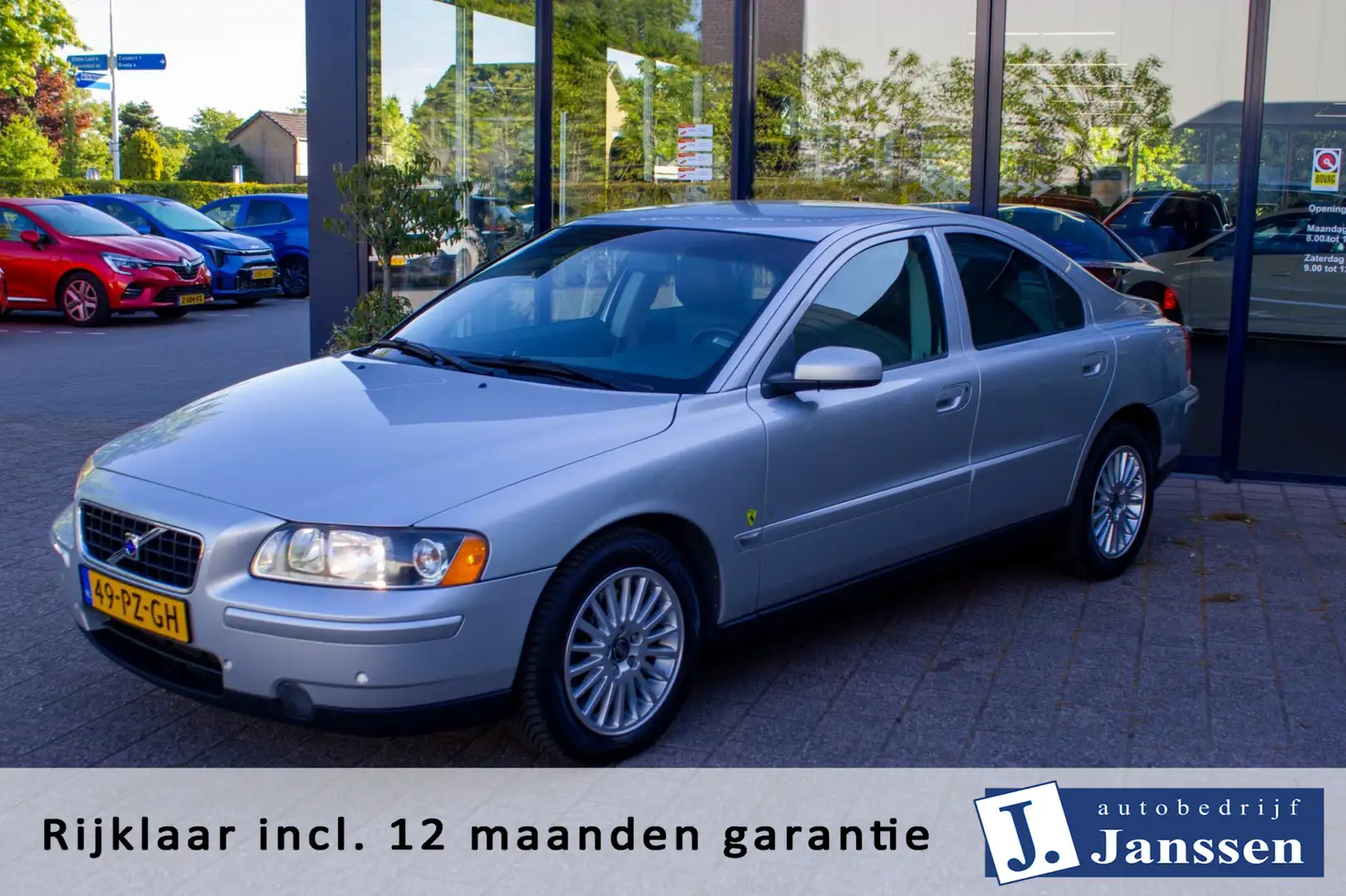 Volvo S60 2.0T Kinetic|Prijs rijklaar incl 12 mnd garantie|L Grigio - 1
