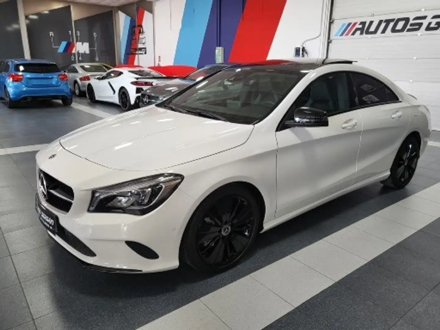 Mercedes-Benz CLA 200 Weiß - 1