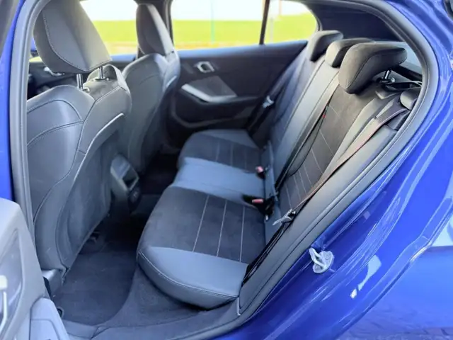 BMW 1 Series view 15