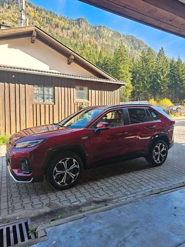 Imagine Suzuki Across 2.5 Plug-In Hybrid Comfort+