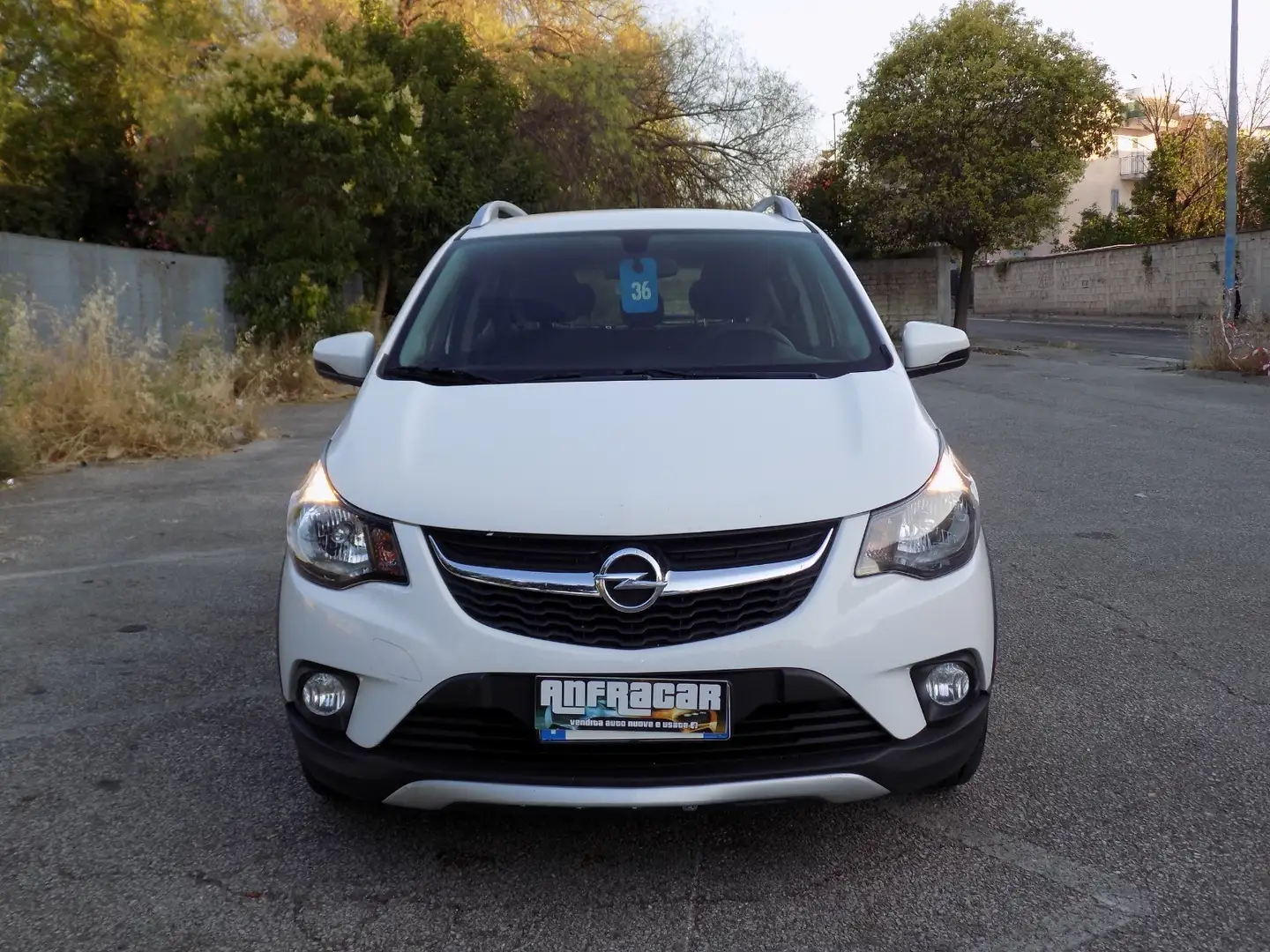 Opel Karl 1.0 Rocks s&s 73cv my19 Blanc - 1