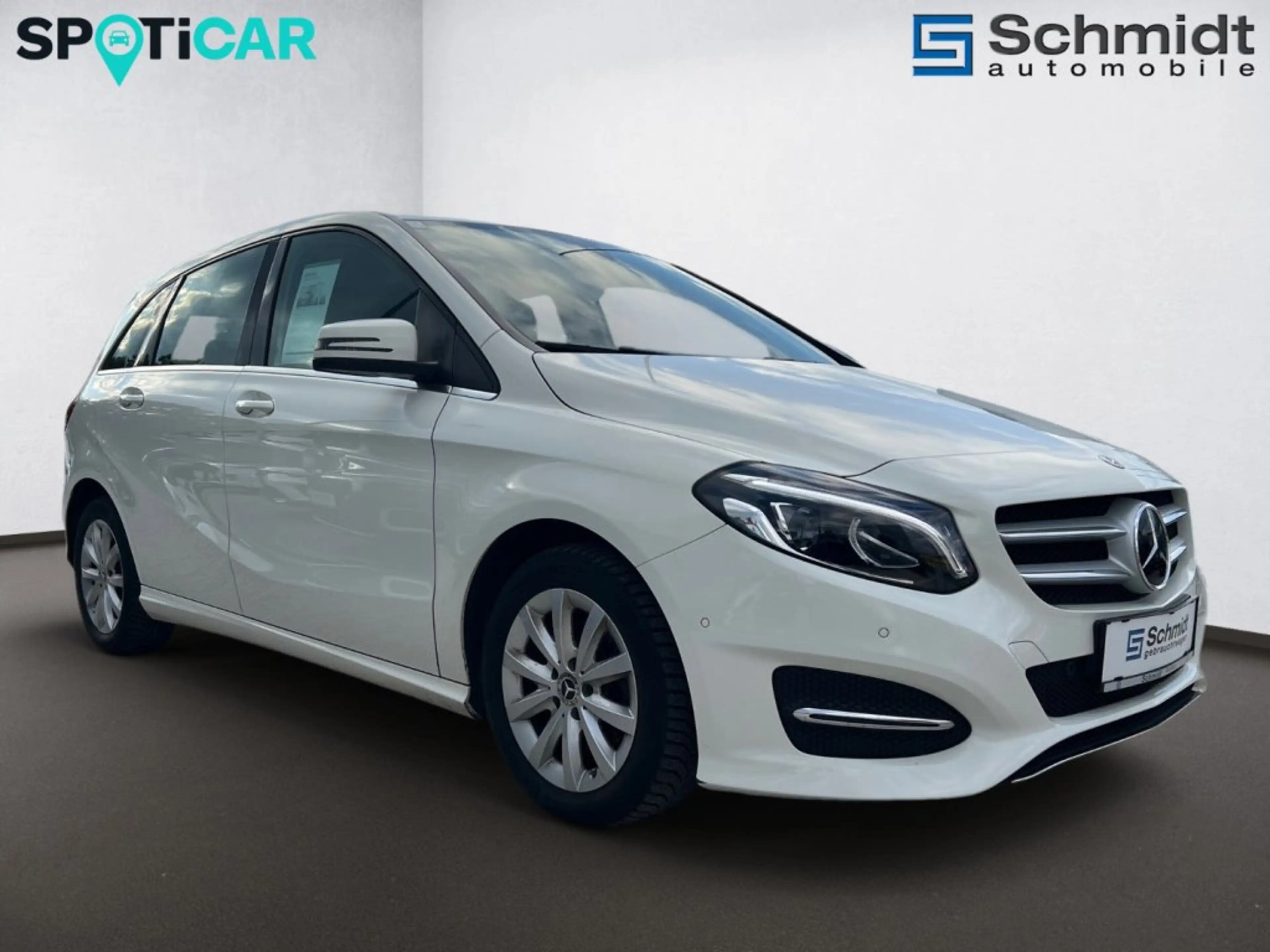 Mercedes-Benz B 220 4MATIC Aut. mit AHK — photo 5