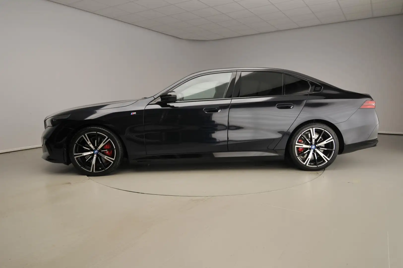 BMW i5 Sedan M60 xDrive 84 kWh | M-Sportpakket | LED | Le Noir - 2