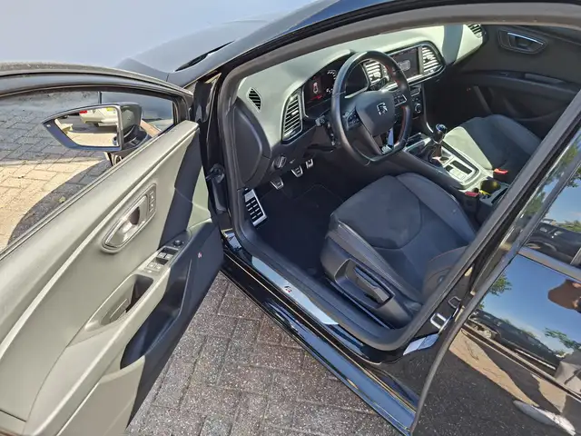 Seat Leon view 3