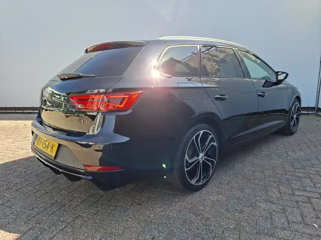 Seat Leon view 2