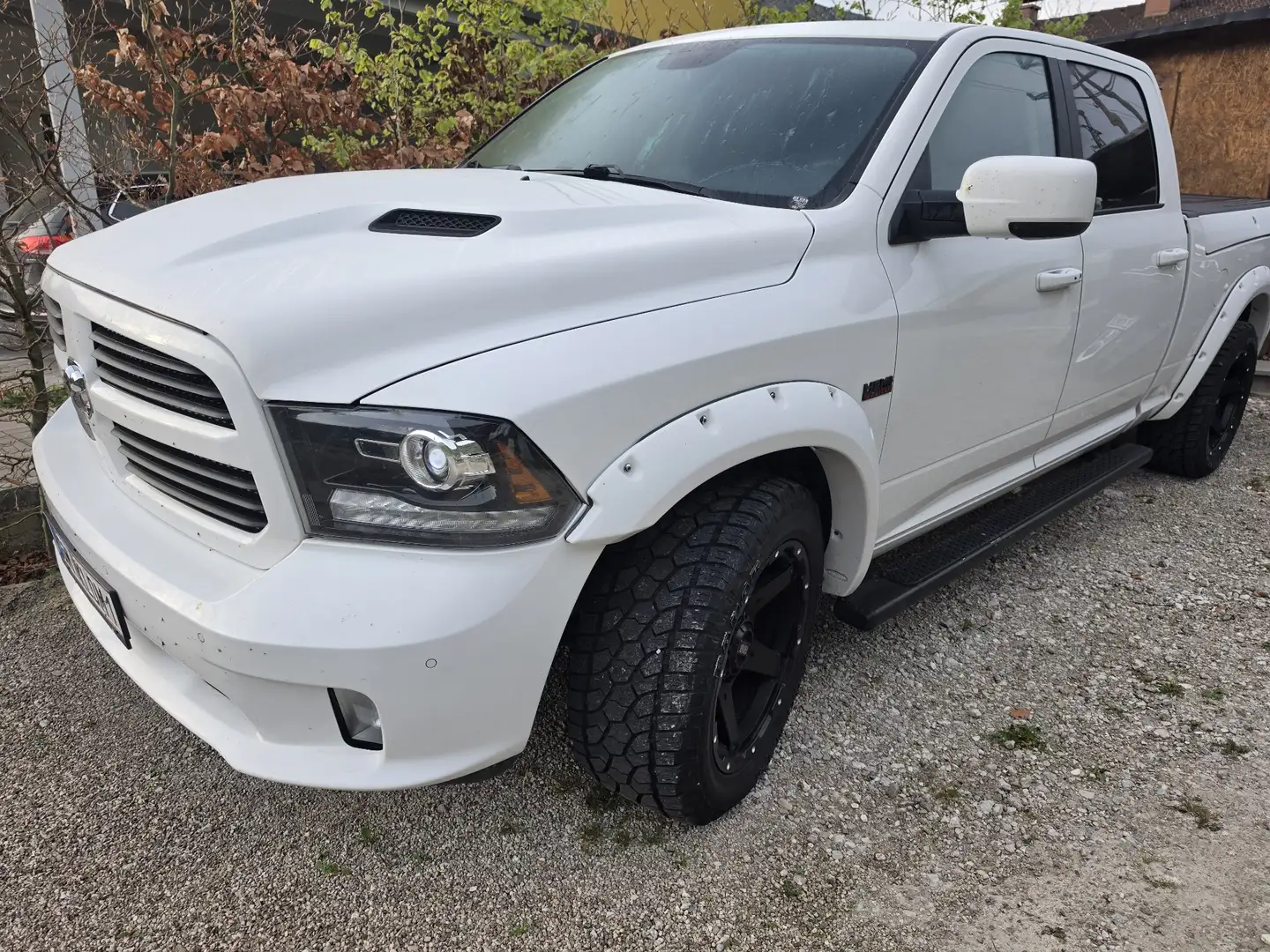 Dodge RAM Sport - 1