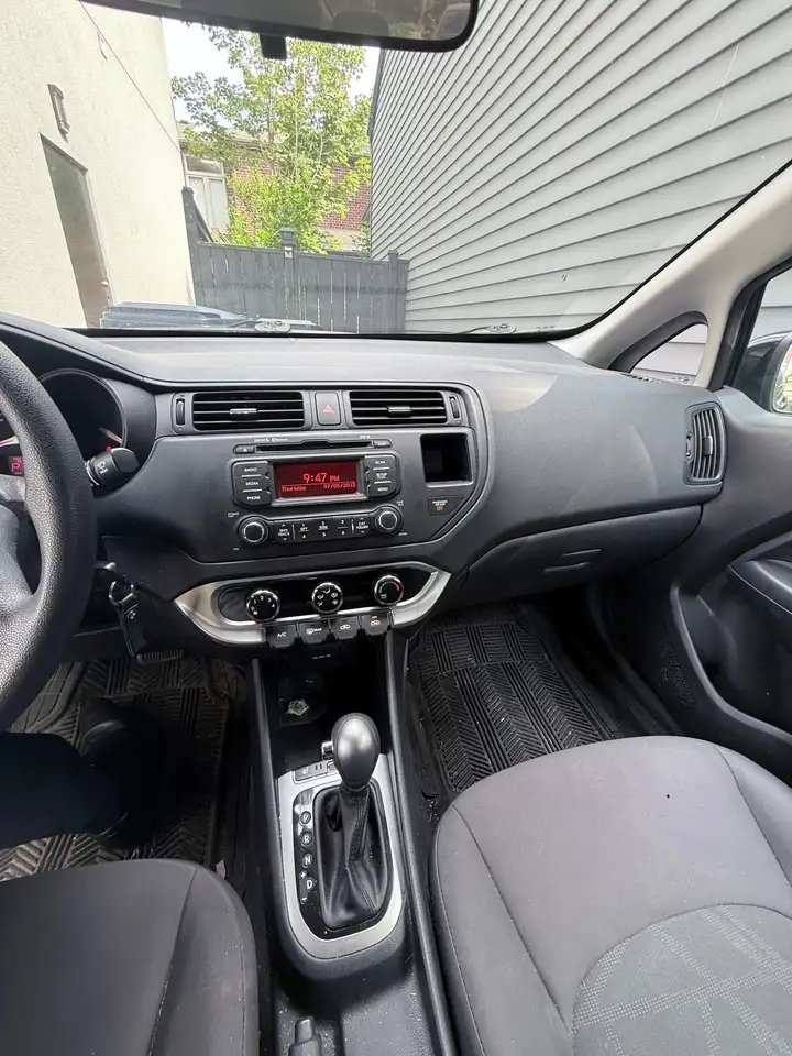 Kia Rio снимка Kia Rio