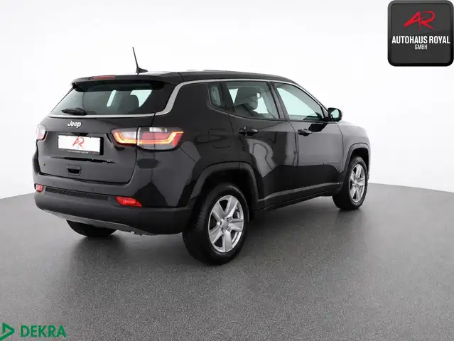 Jeep Compass view 5