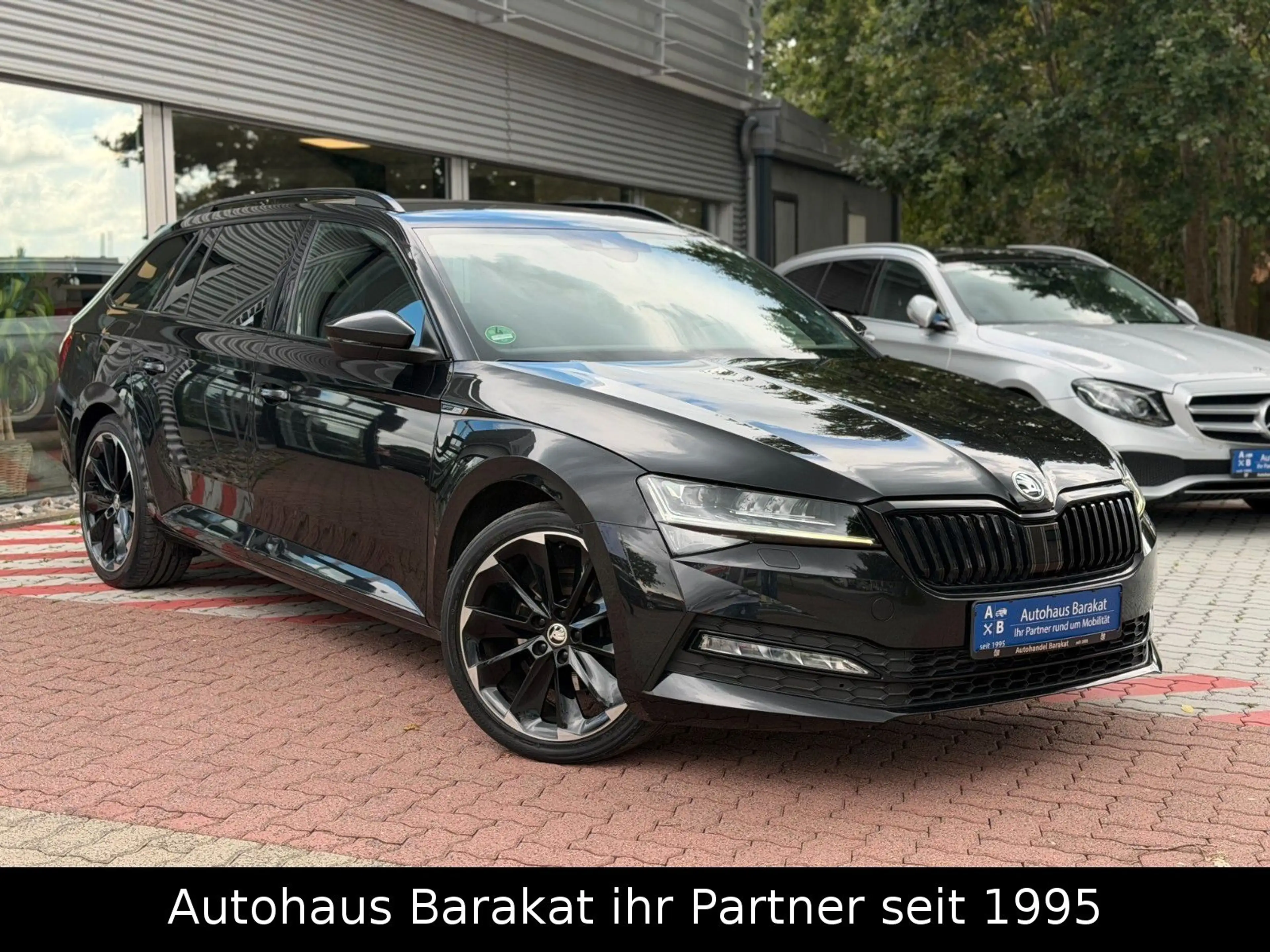 Skoda Superb Combi 2.0 TSI Sportline DSG STDHZ NAVI BT