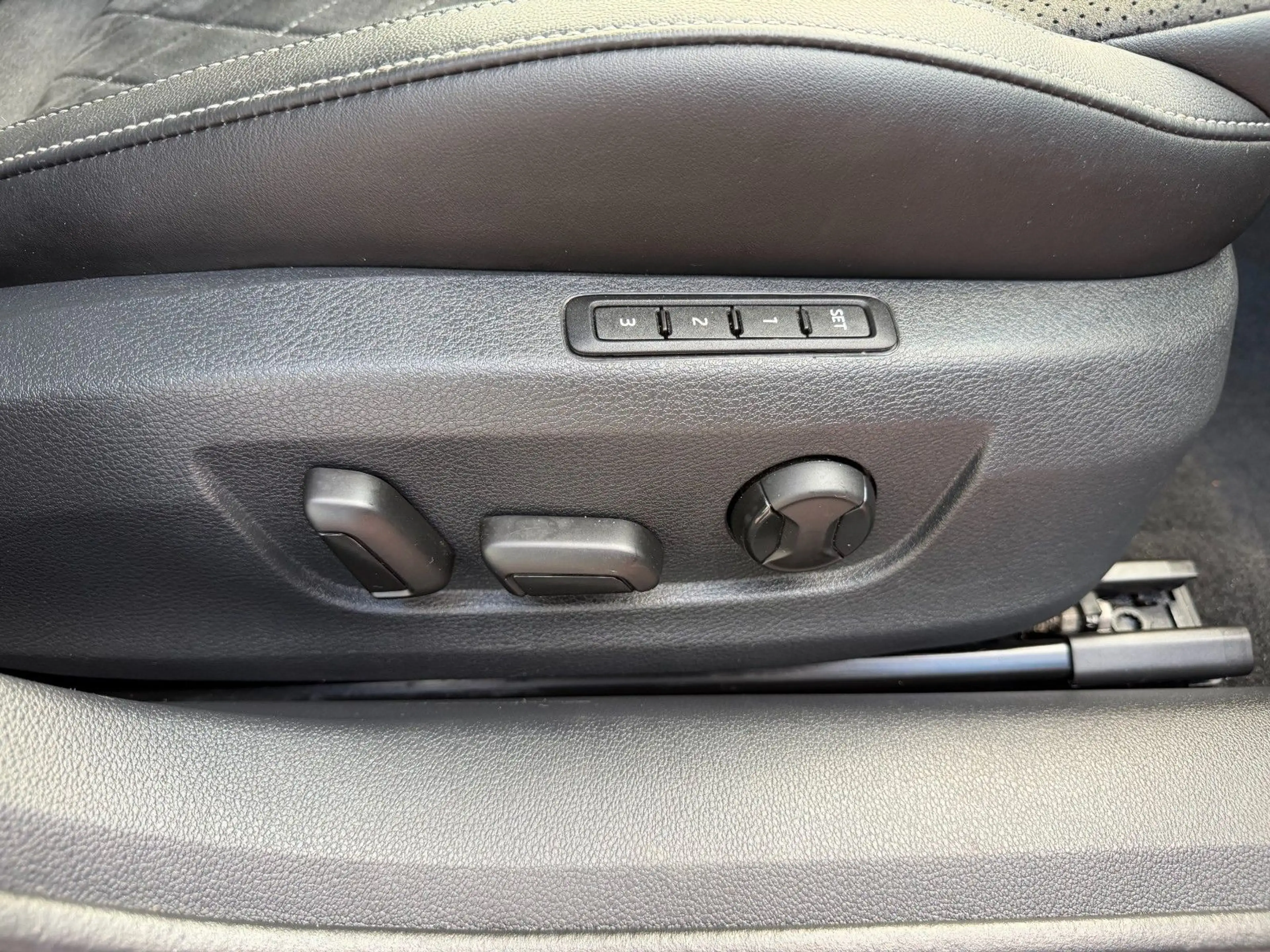 Skoda Superb Combi 2.0 TSI Sportline DSG STDHZ NAVI BT — photo 13