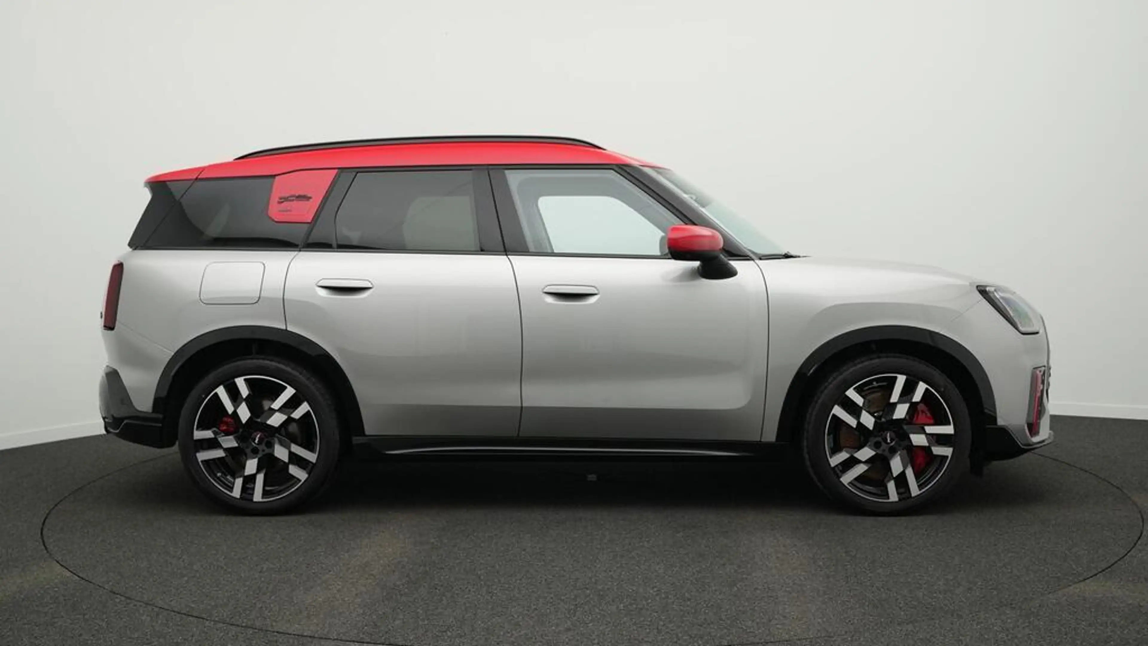 MINI JCW Countryman All4 John Cooper Works Trim — photo 3