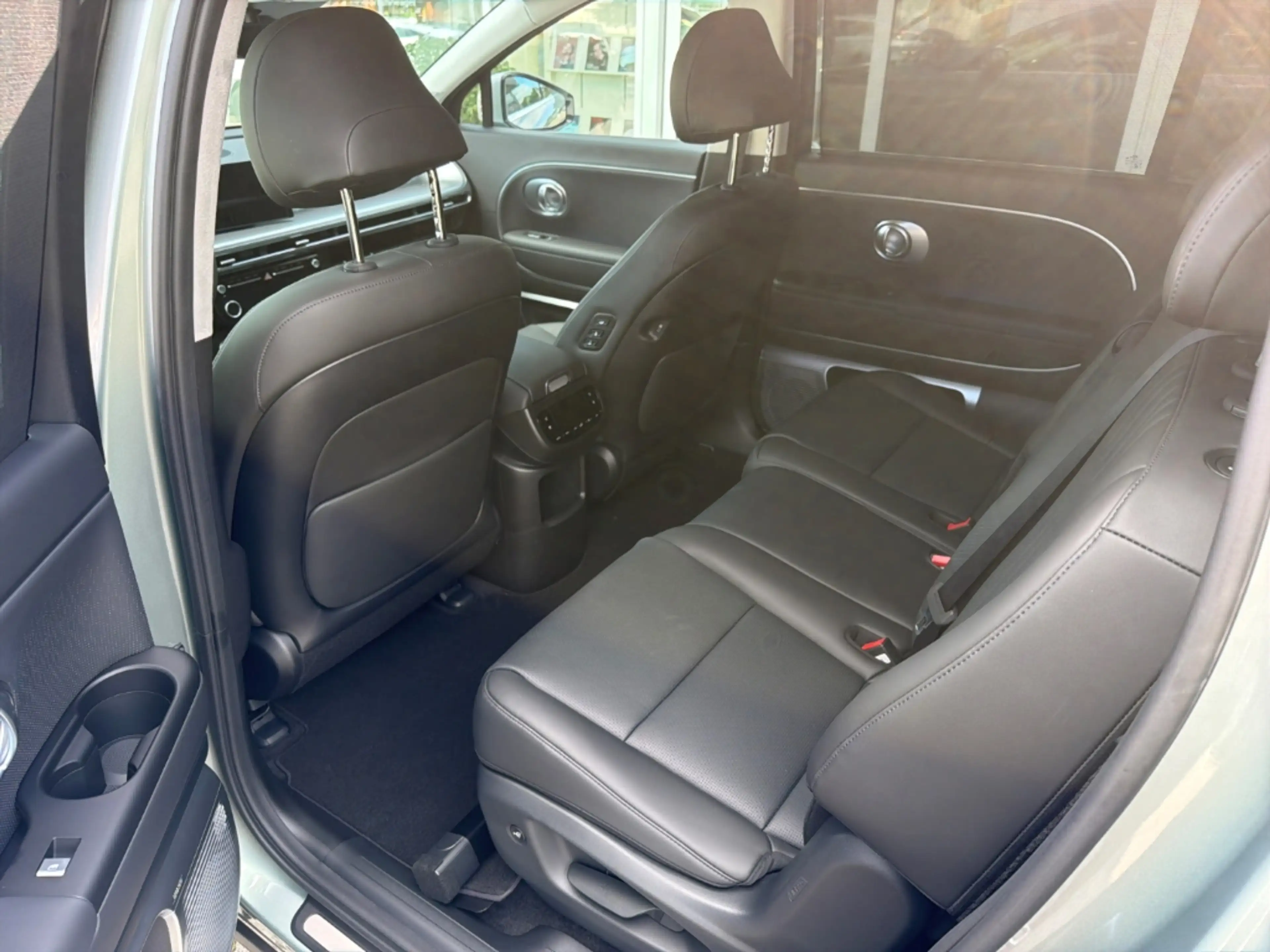 Hyundai IONIQ 9 226 kW Elektro Uniq 7-Sitzer (MY26) 110 kWh (307 P — photo 9