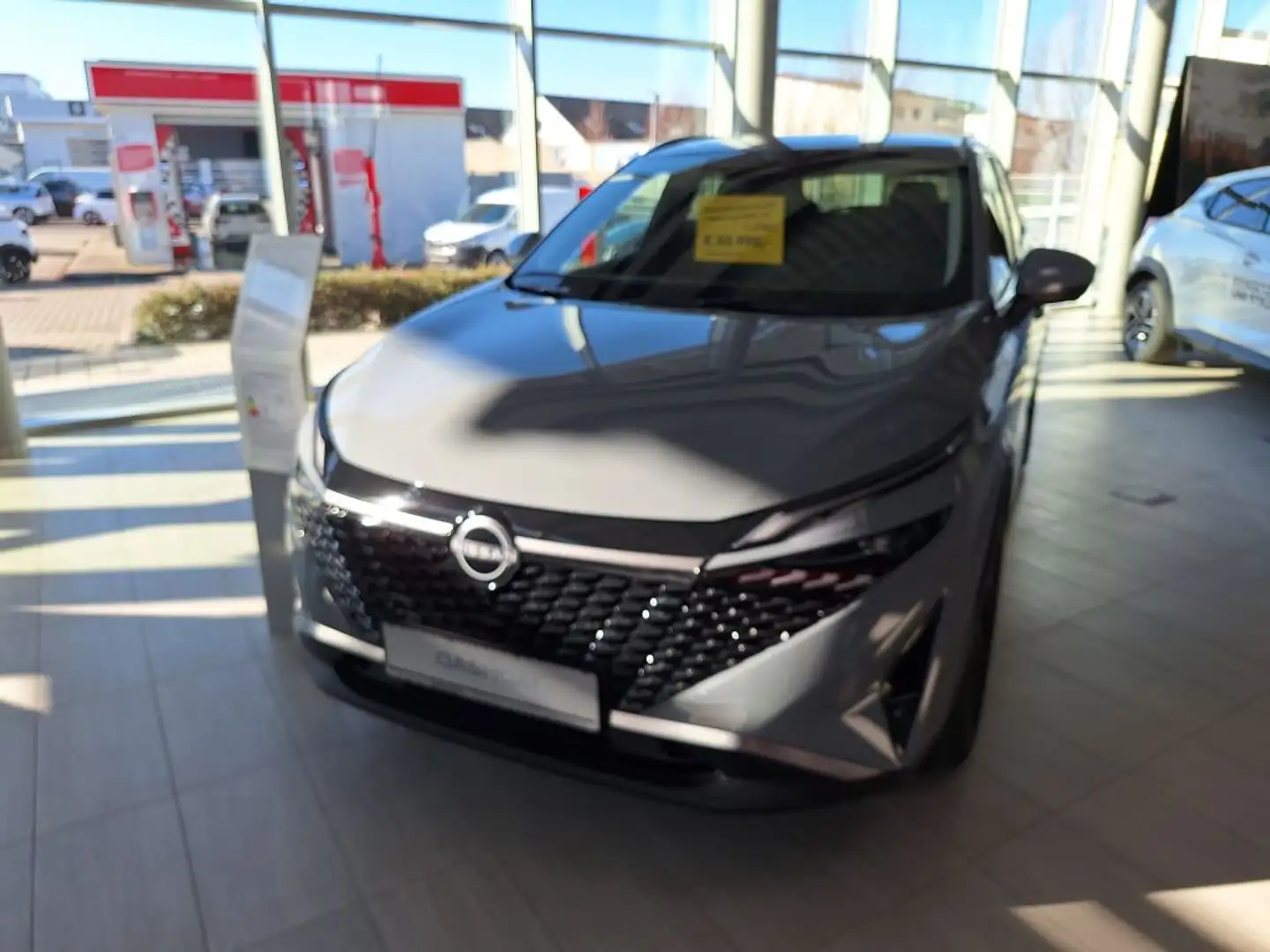 Nissan Qashqai 1.3 DIG-T MHEV N-Connecta (J12) Grau - 2