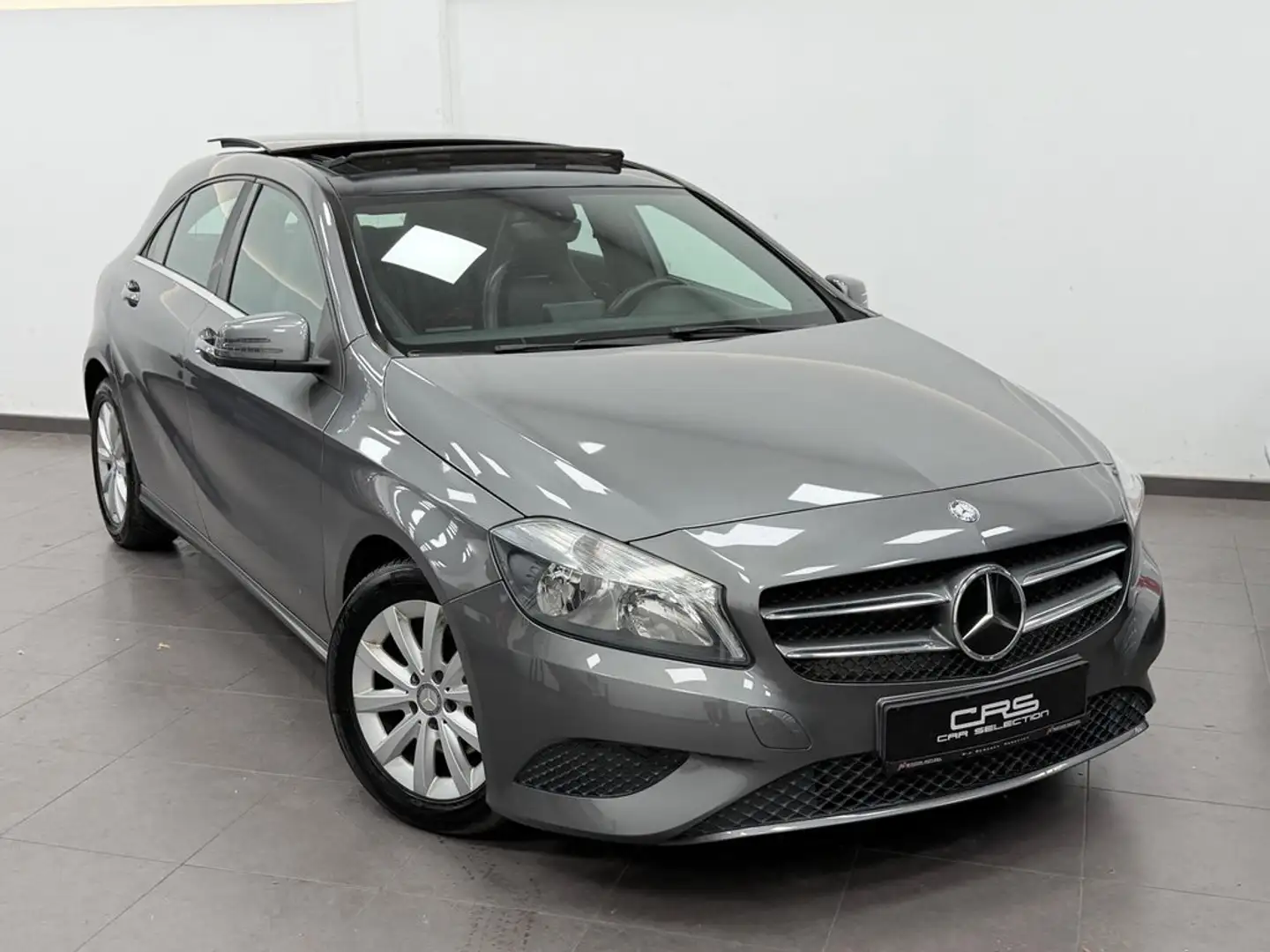 Mercedes-Benz A 220 Mercedes 180 BlueEFFICIENCY Style Gris - 2