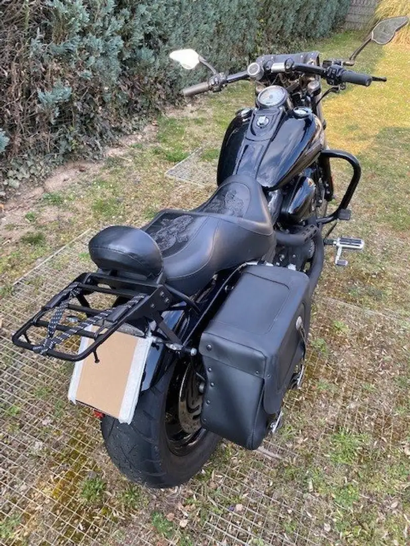 Harley-Davidson Dyna Fat Bob Černá - 1
