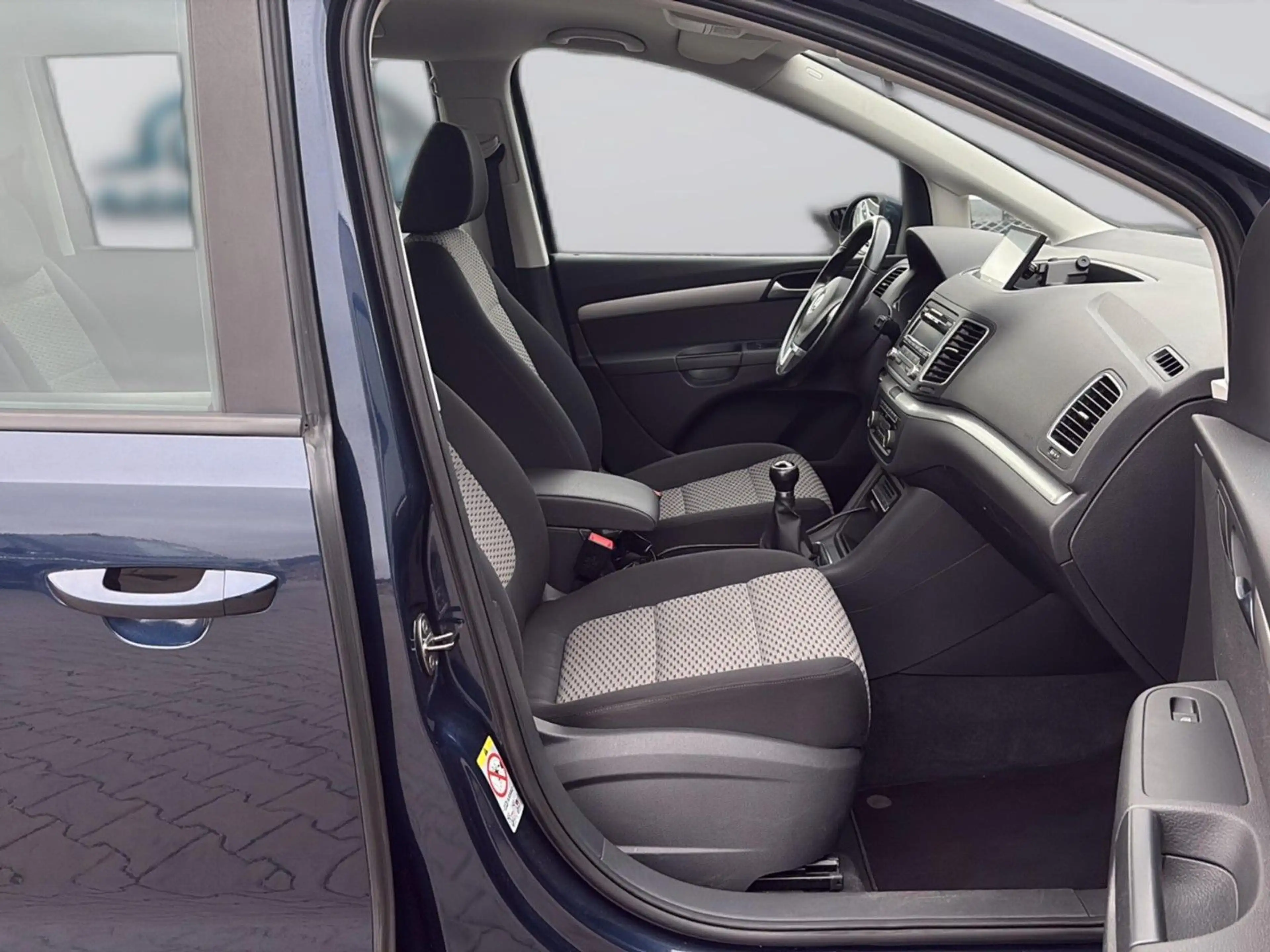 Volkswagen Sharan /AHK/PDC/3-Zonen/SHZ/Nebel/Abbiege/TÜV — photo 10