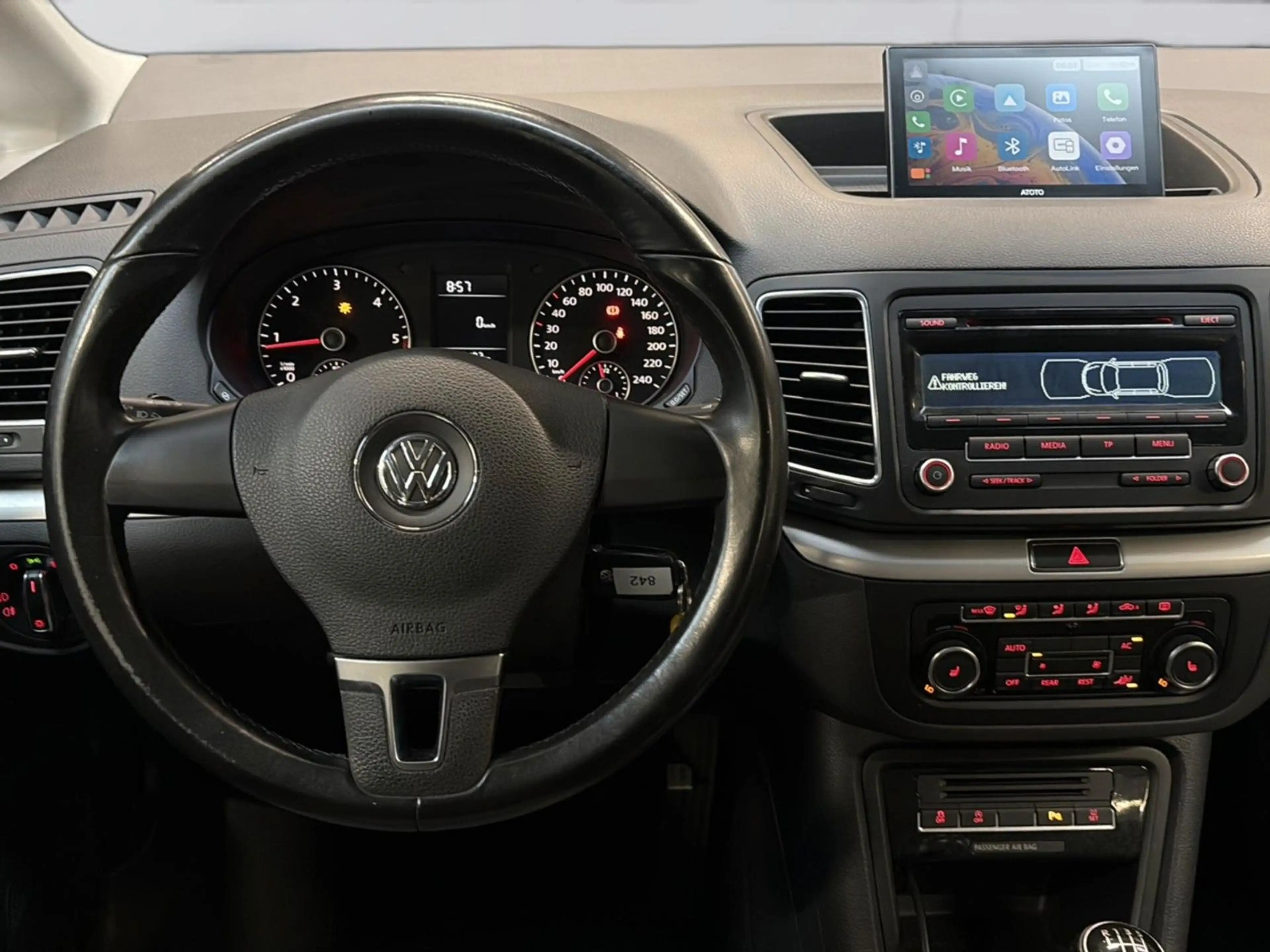 Volkswagen Sharan /AHK/PDC/3-Zonen/SHZ/Nebel/Abbiege/TÜV — photo 13