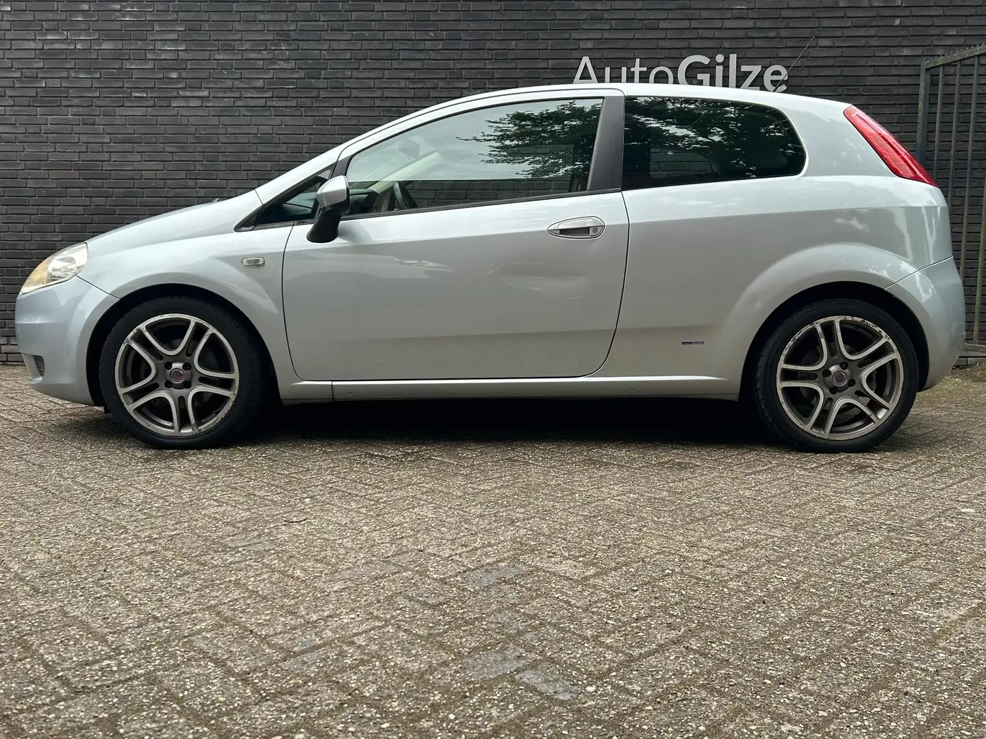 Fiat Grande Punto 1.4-16V Ed. Lusso l Panorama l Zo mee nemen!! Gris - 2