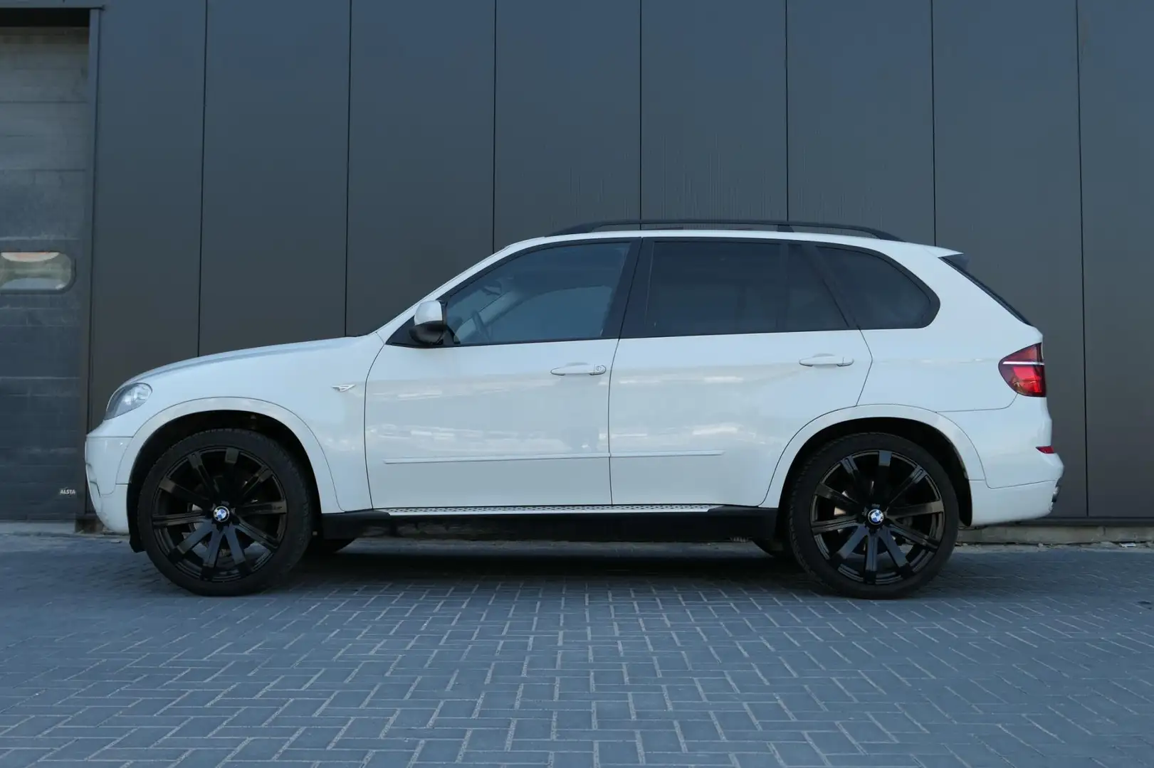 BMW X5 XDrive35i Executive 306pk Facelift Leder Panodak Beyaz - 2