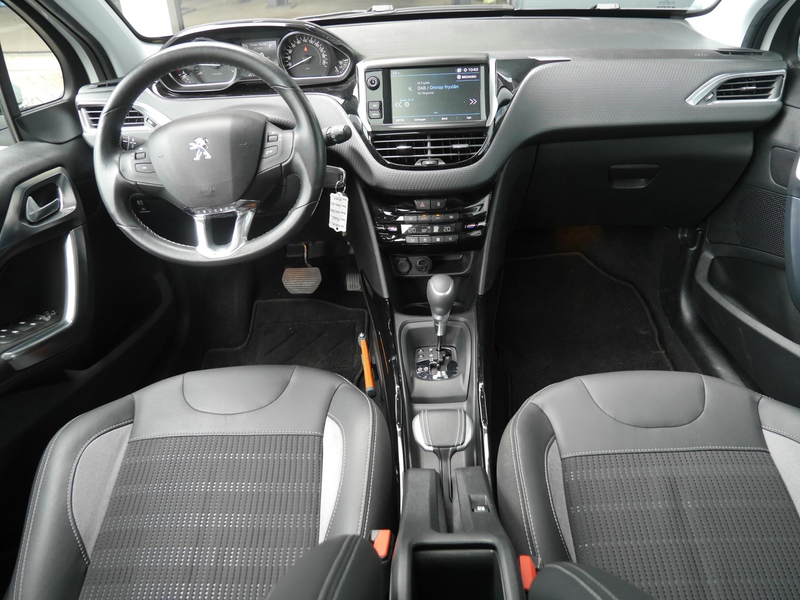 Peugeot 2008 1.2 PureTech Allure | Automaat | Panoramadak | Par — photo 10