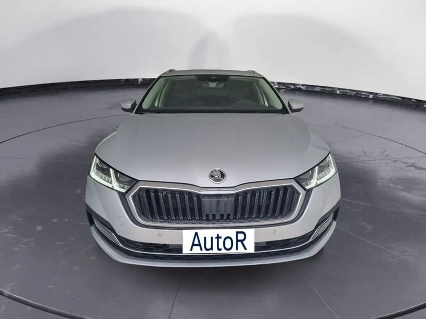 Skoda Octavia 2.0 TDI 150 CV SCR DSG Style Grigio - 2