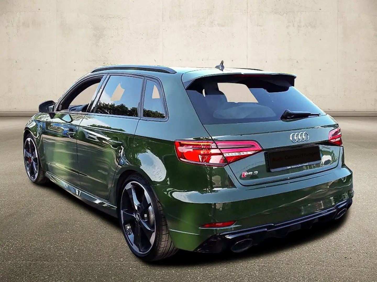Audi RS3 Sportback S tronic 294(400) kW(PS) Voll Individual Zelená - 2