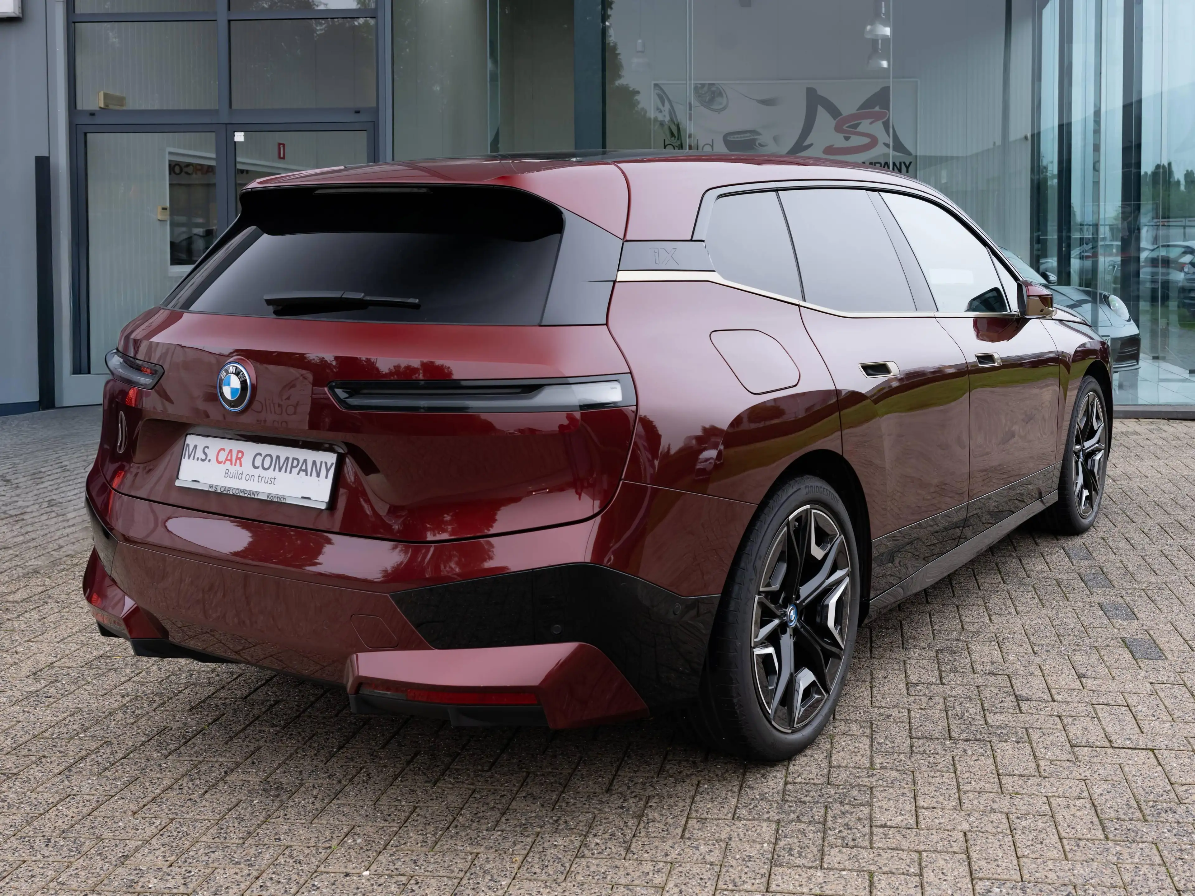 BMW iX iX 76.6 kWh xDrive40*Panodak*Lane assist*Nieuwstaat* — photo 3